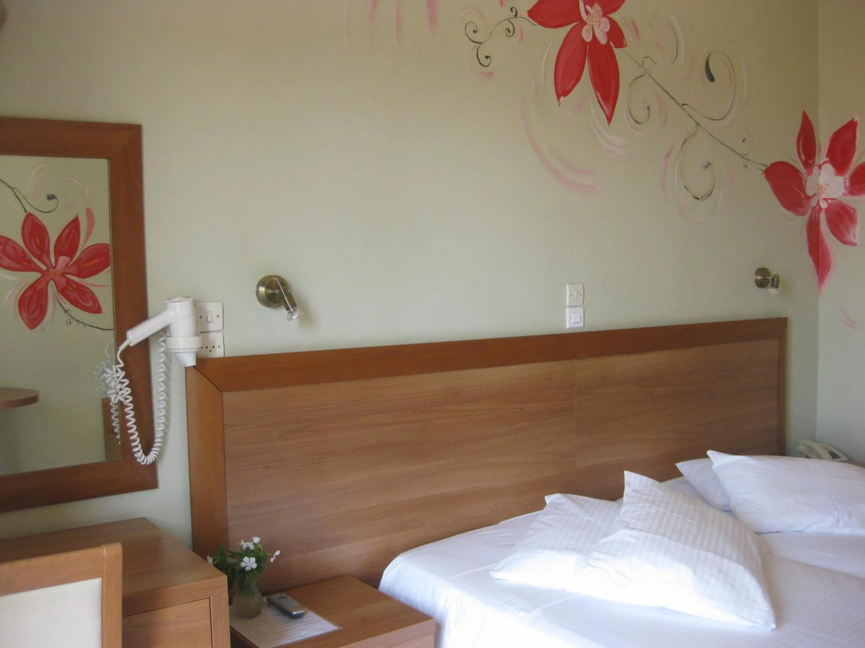 Bedroom, Bed in Virginia Hotel