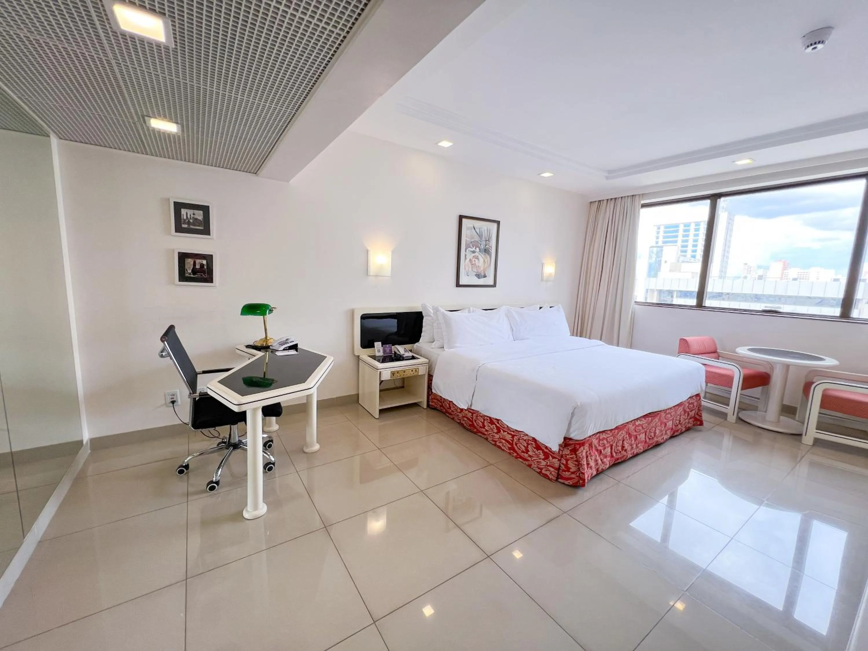 Bedroom, Bed in Castro's Park Hotel