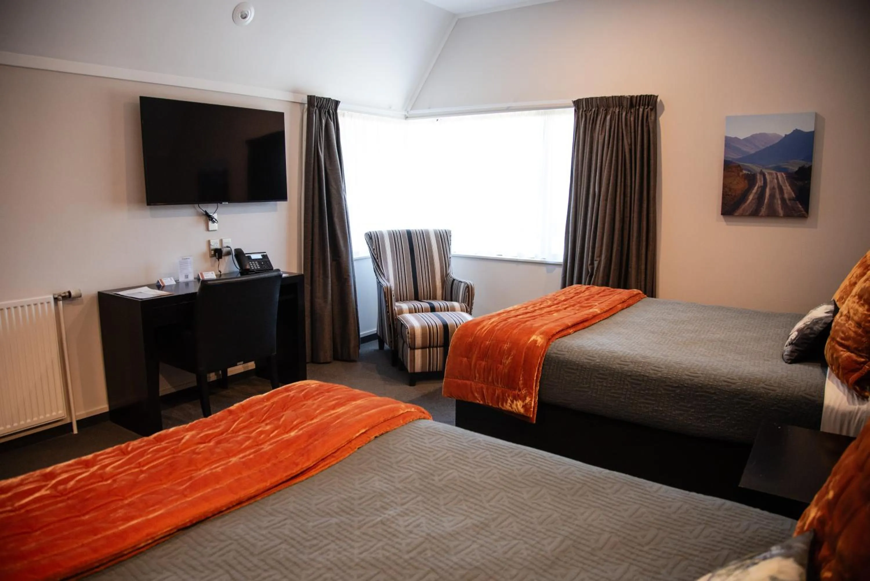 Photo of the whole room, Bed in Ascot Park Hotel