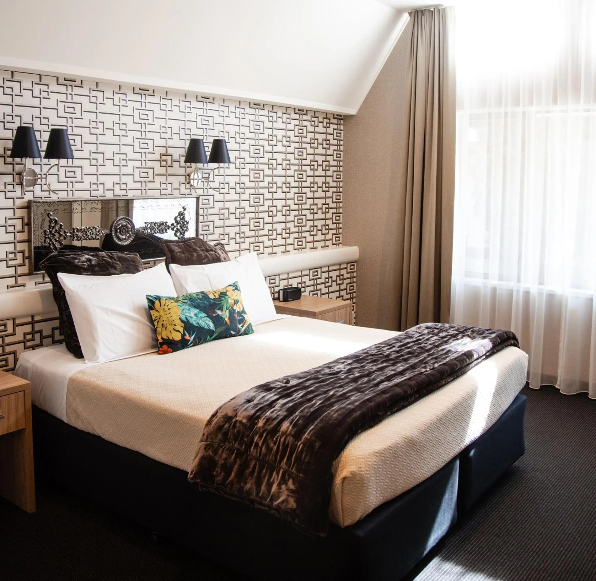 Photo of the whole room, Bed in Ascot Park Hotel