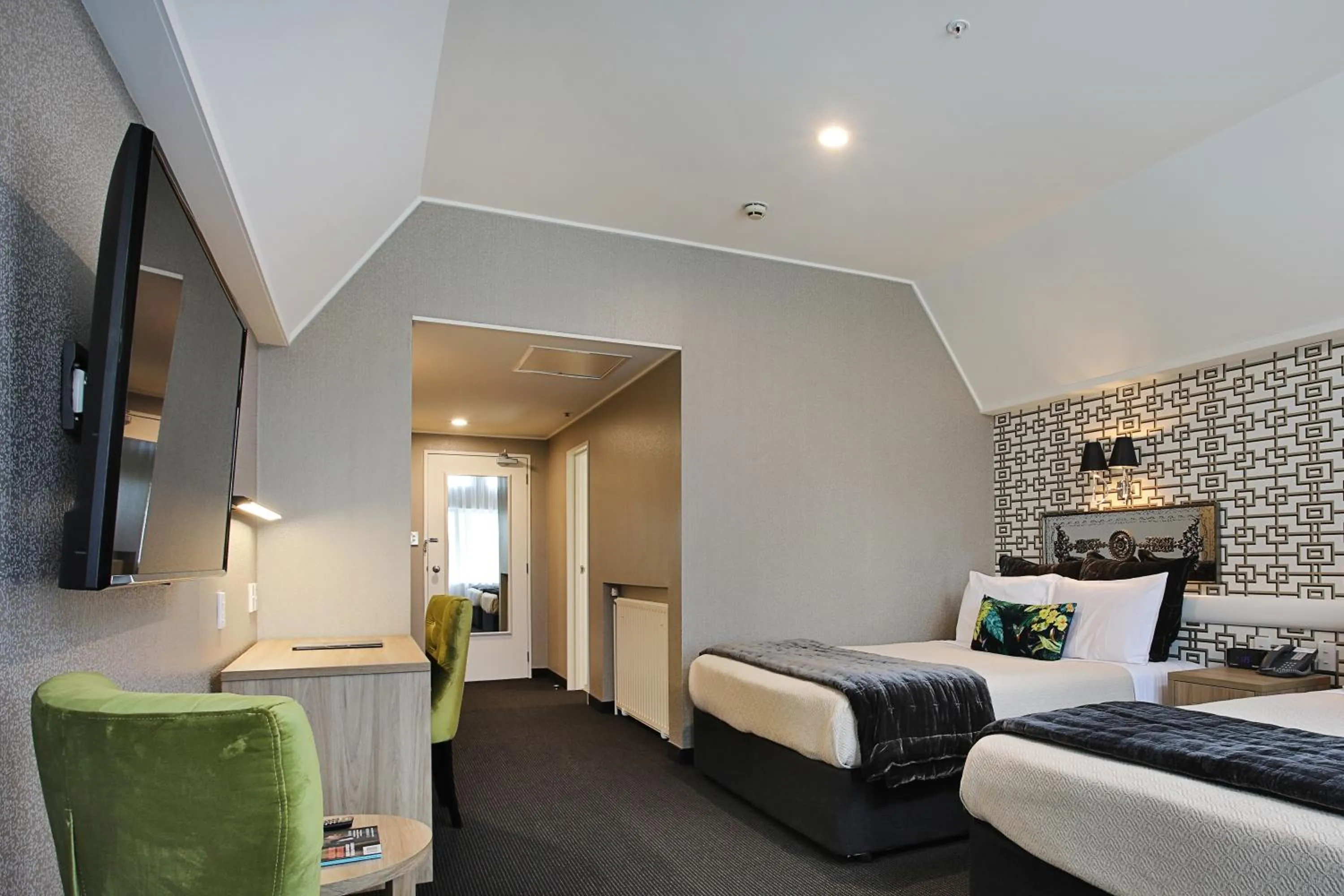 Photo of the whole room, Bed in Ascot Park Hotel