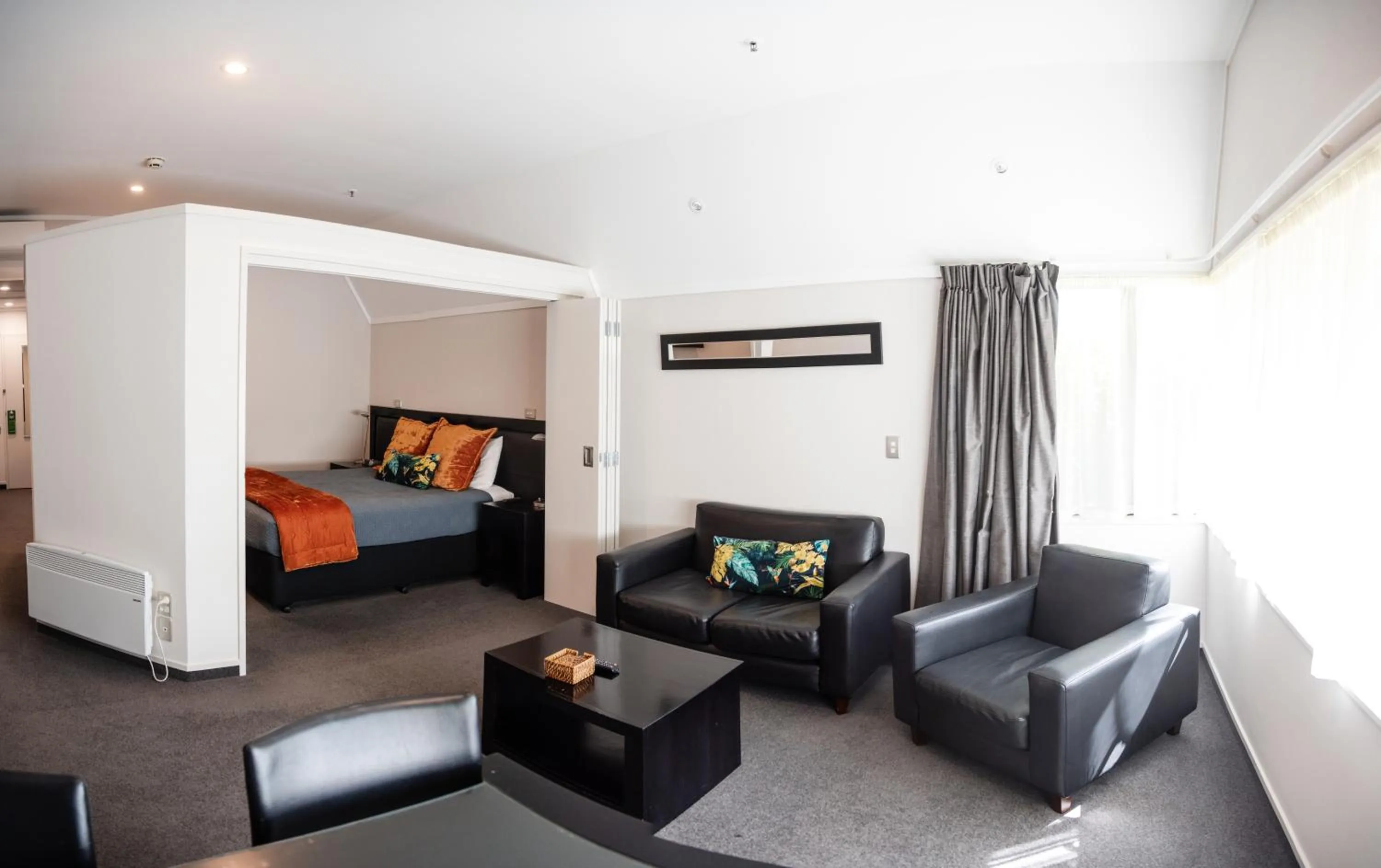 Photo of the whole room, Bed in Ascot Park Hotel