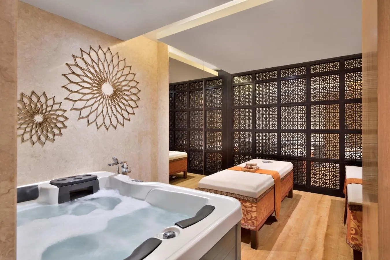 Spa and wellness centre/facilities, Bed in Marriott Executive Apartment - Lakeside Chalet, Mumbai