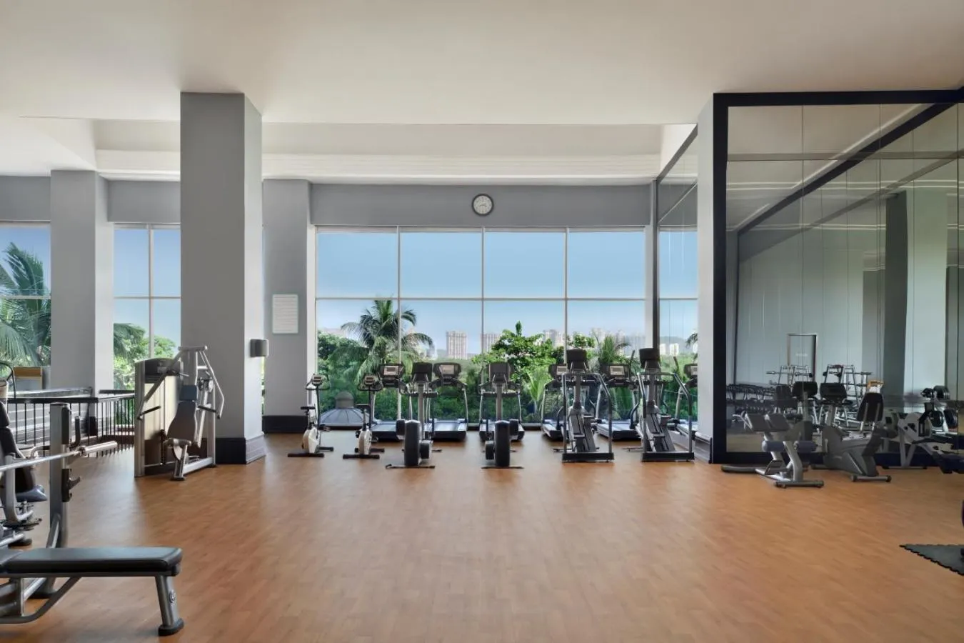Fitness centre/facilities in Marriott Executive Apartment - Lakeside Chalet, Mumbai