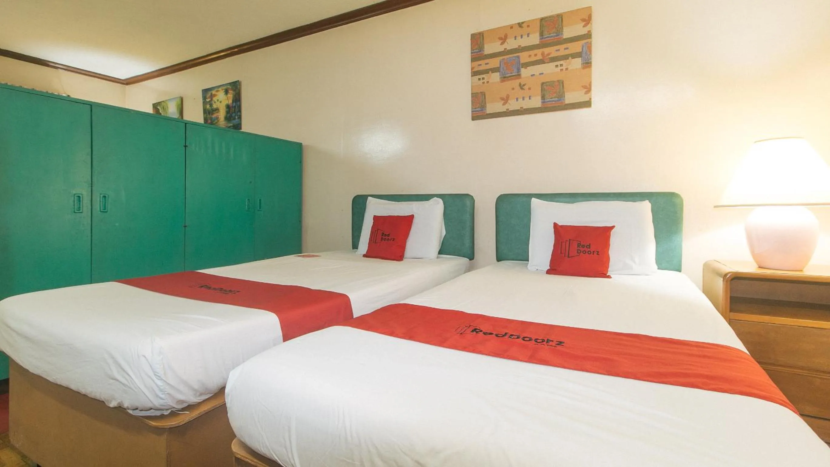 Bed in RedDoorz at Broadway Court Apartelle Quezon City