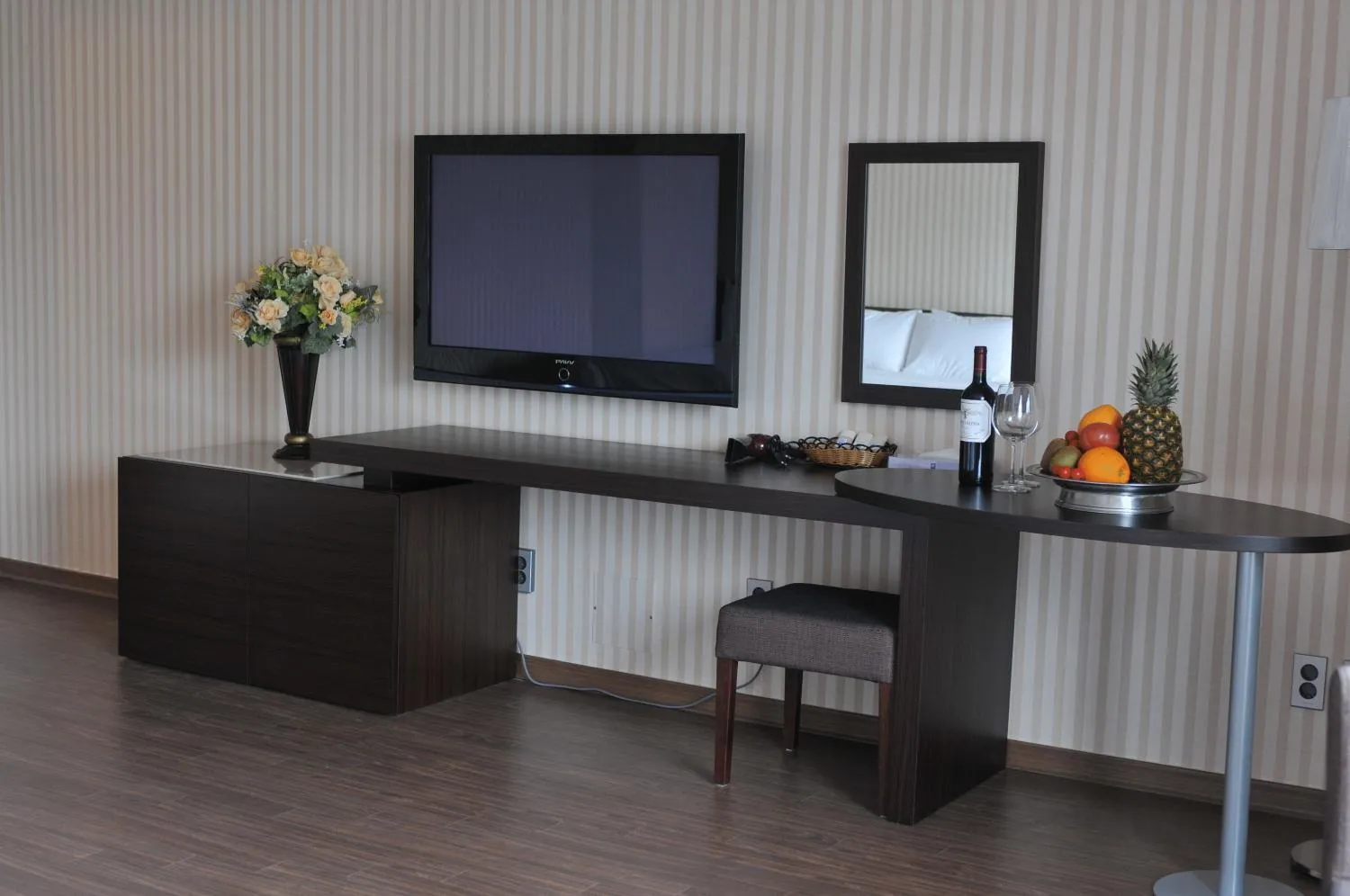 Decorative detail, TV/Entertainment Center in Songjung Hotel