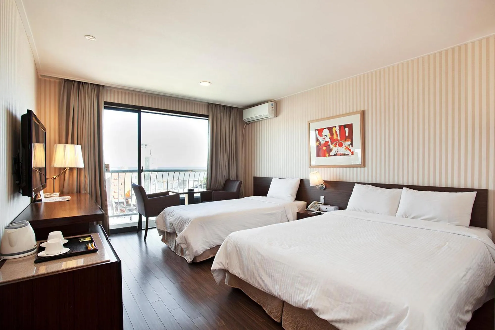 Photo of the whole room in Songjung Hotel