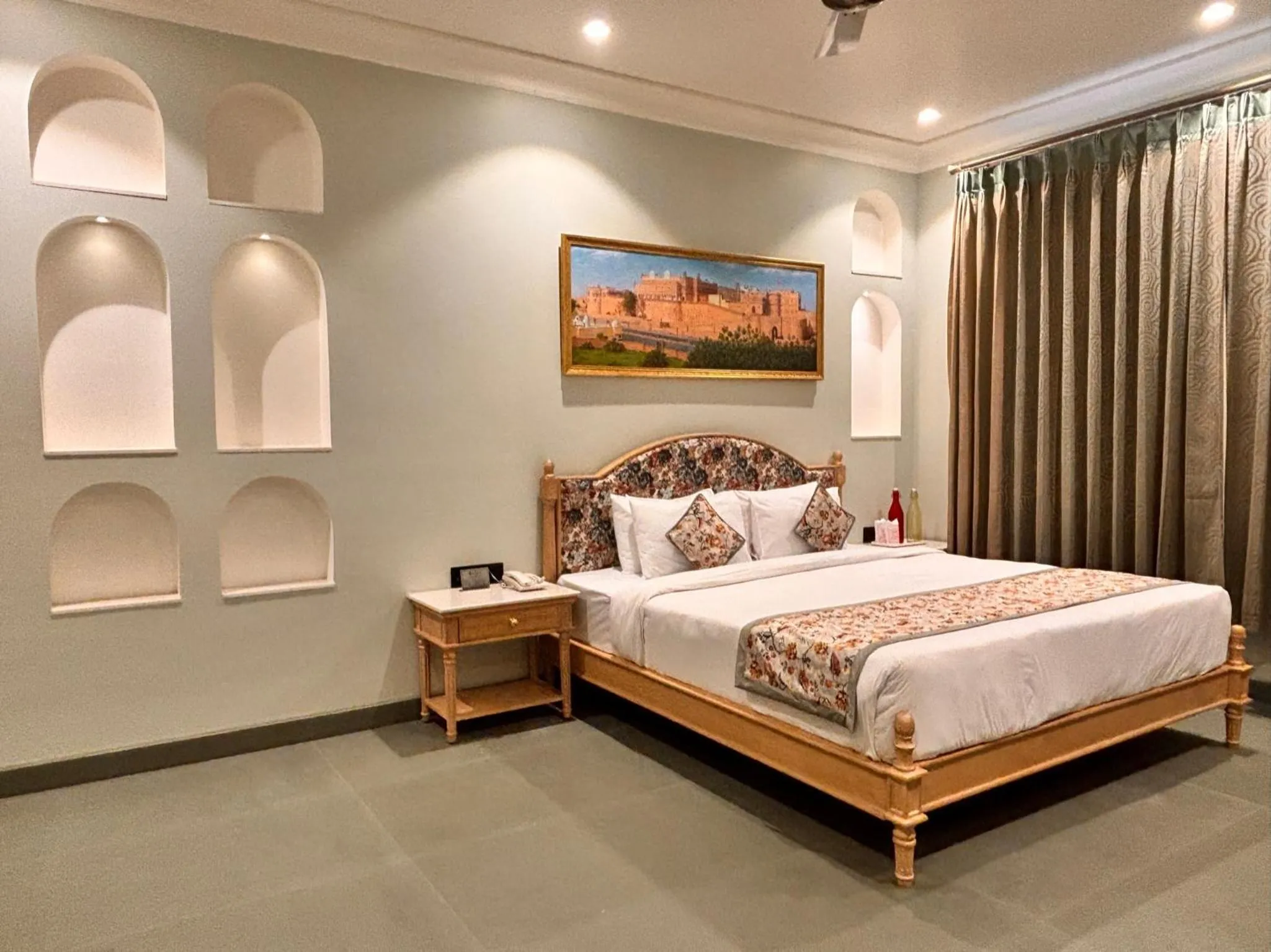 Bed in Ratnawali – A Vegetarian Heritage Hotel