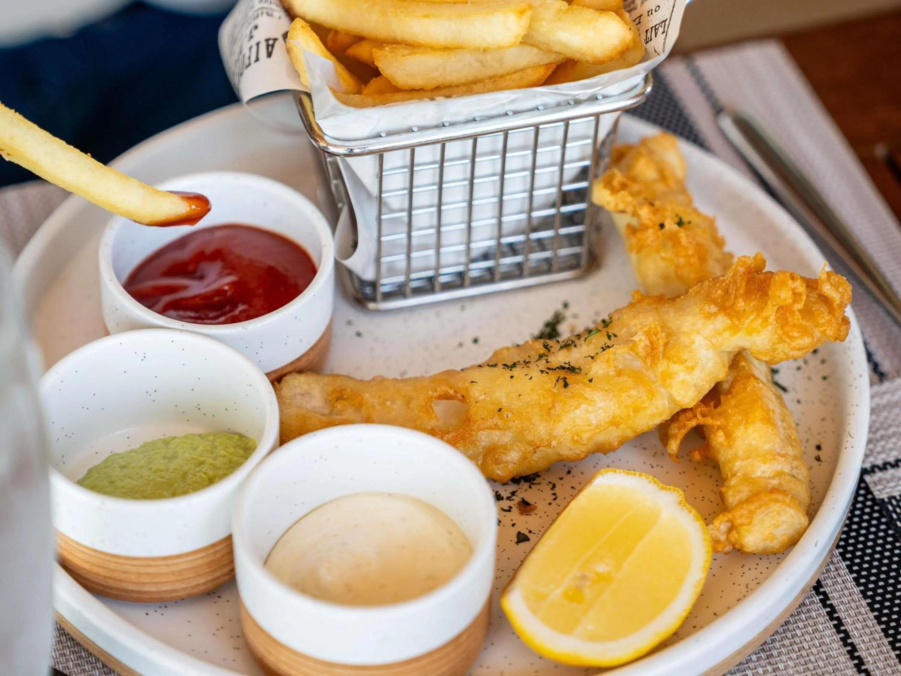 Lounge or bar in Pullman Phuket Panwa Beach Resort