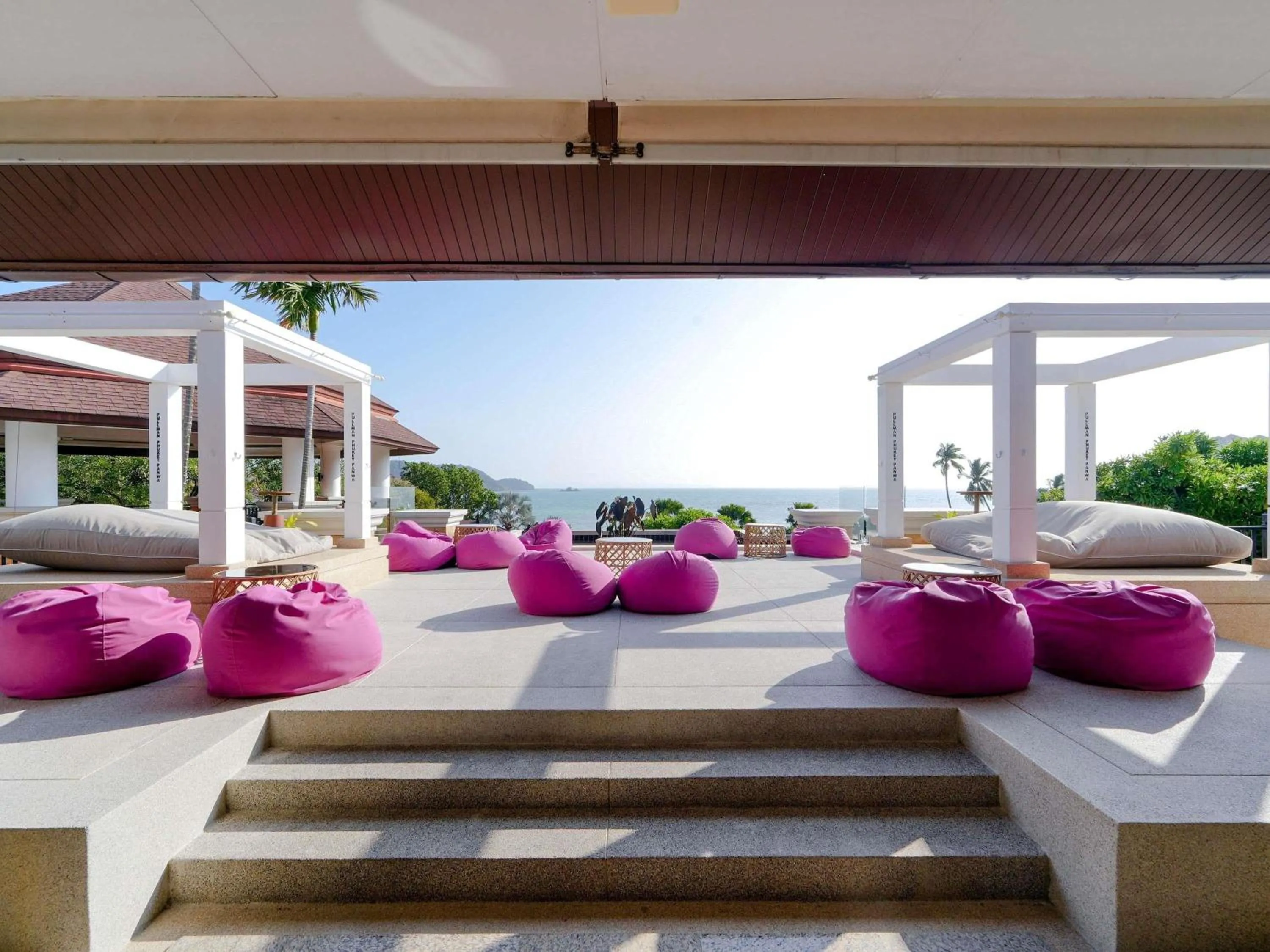 Lounge or bar in Pullman Phuket Panwa Beach Resort