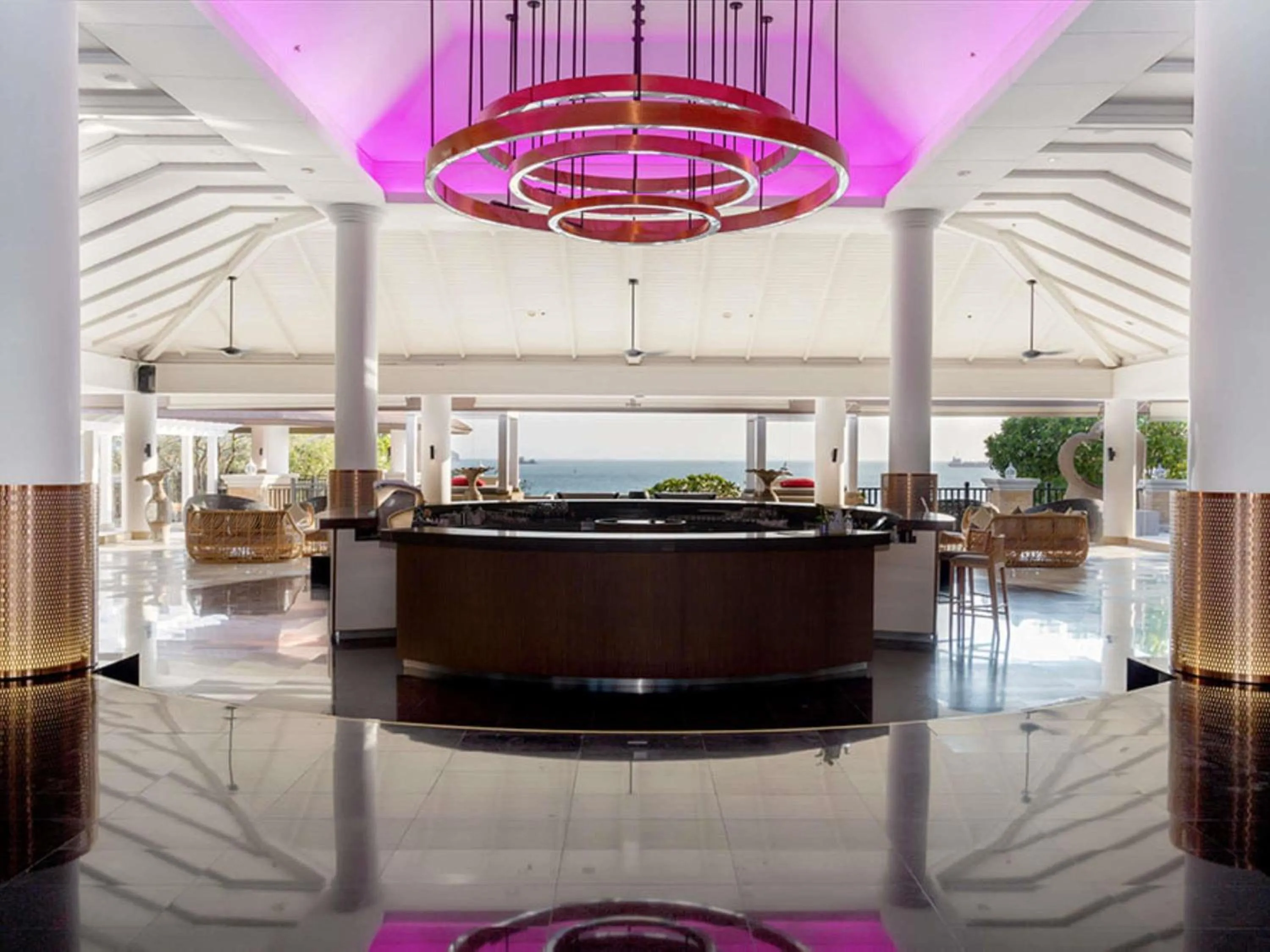 Lounge or bar in Pullman Phuket Panwa Beach Resort