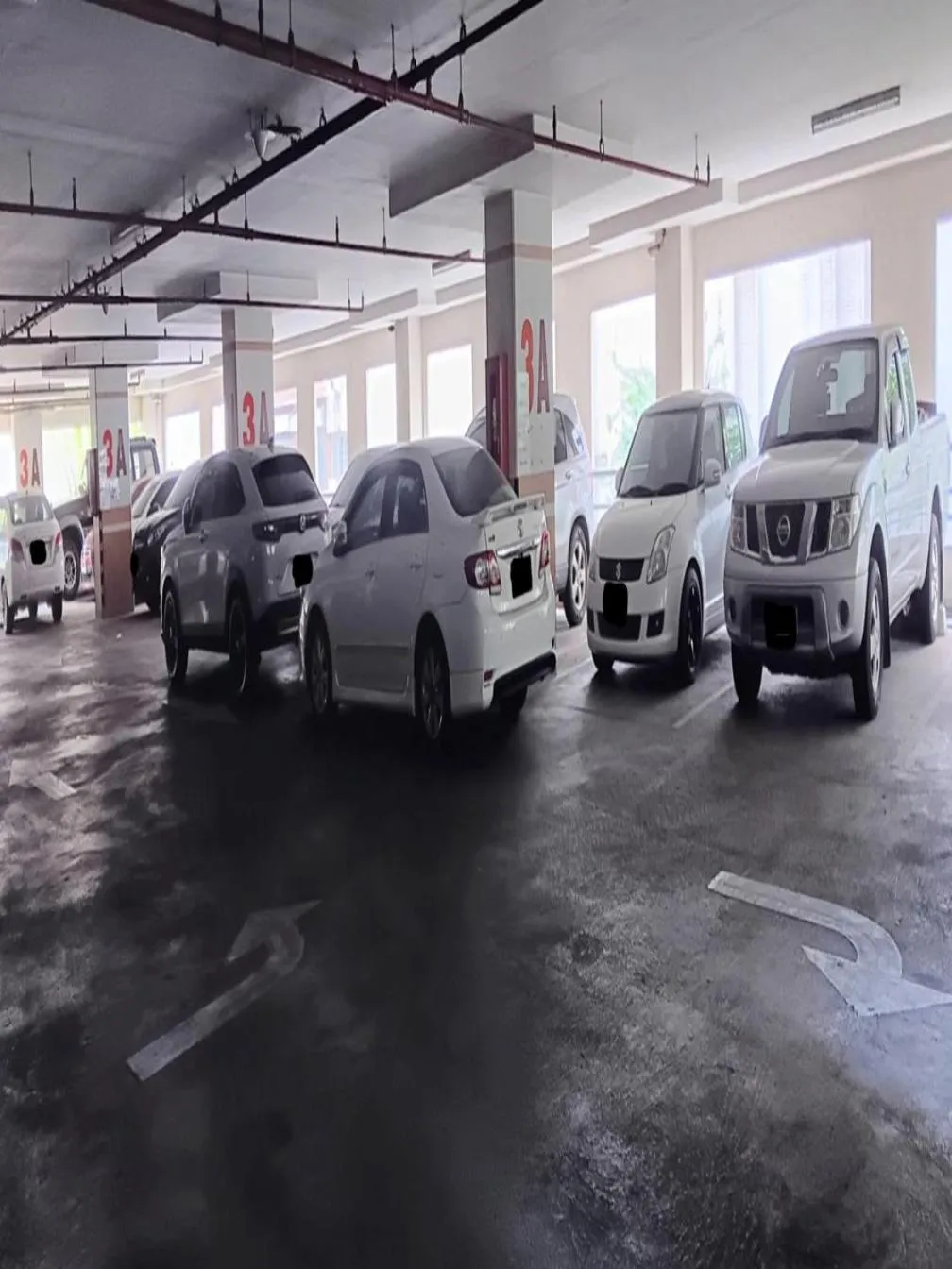 Parking in Evergreen Place Siam by UHG