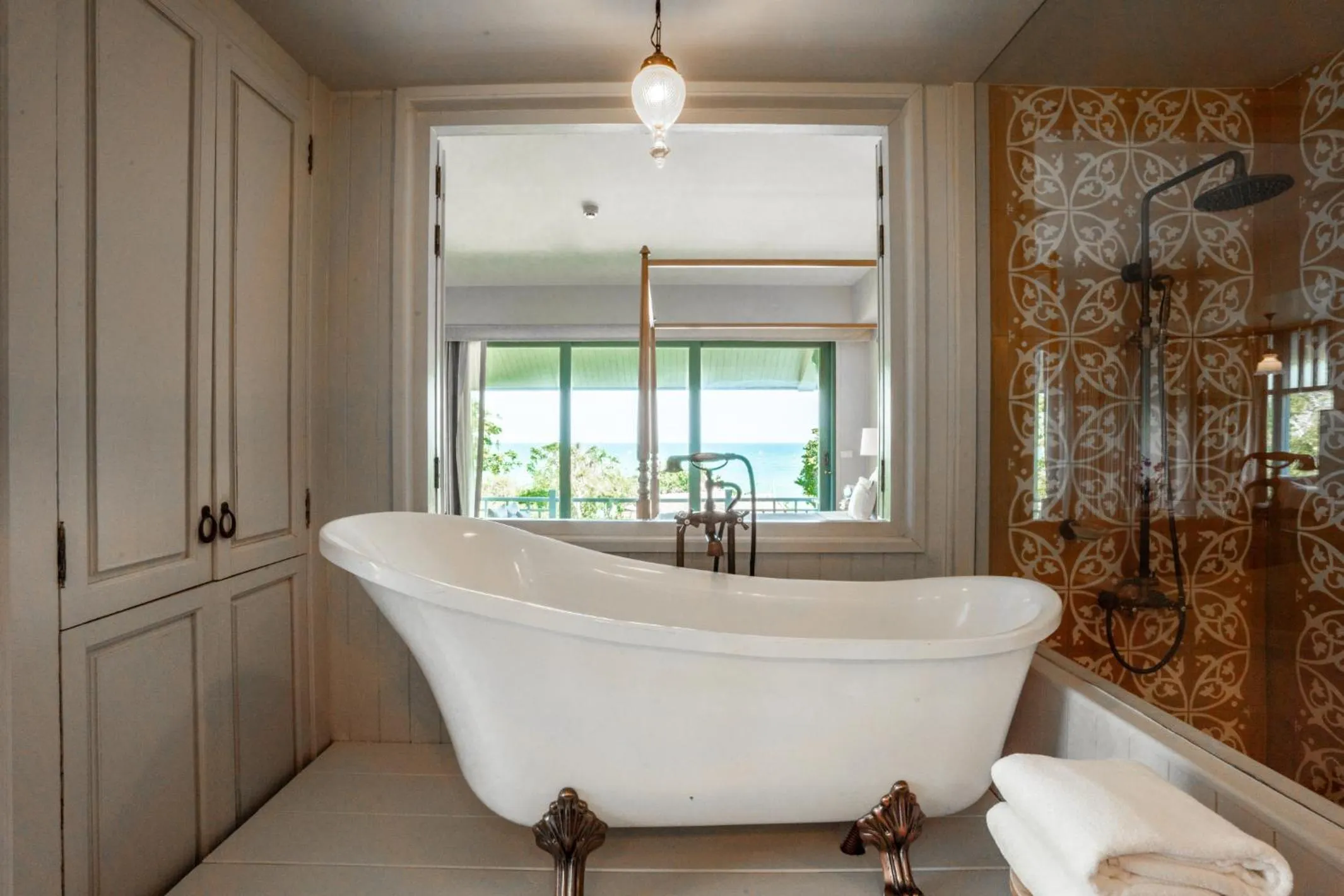 Bath in Devasom Hua Hin Resort