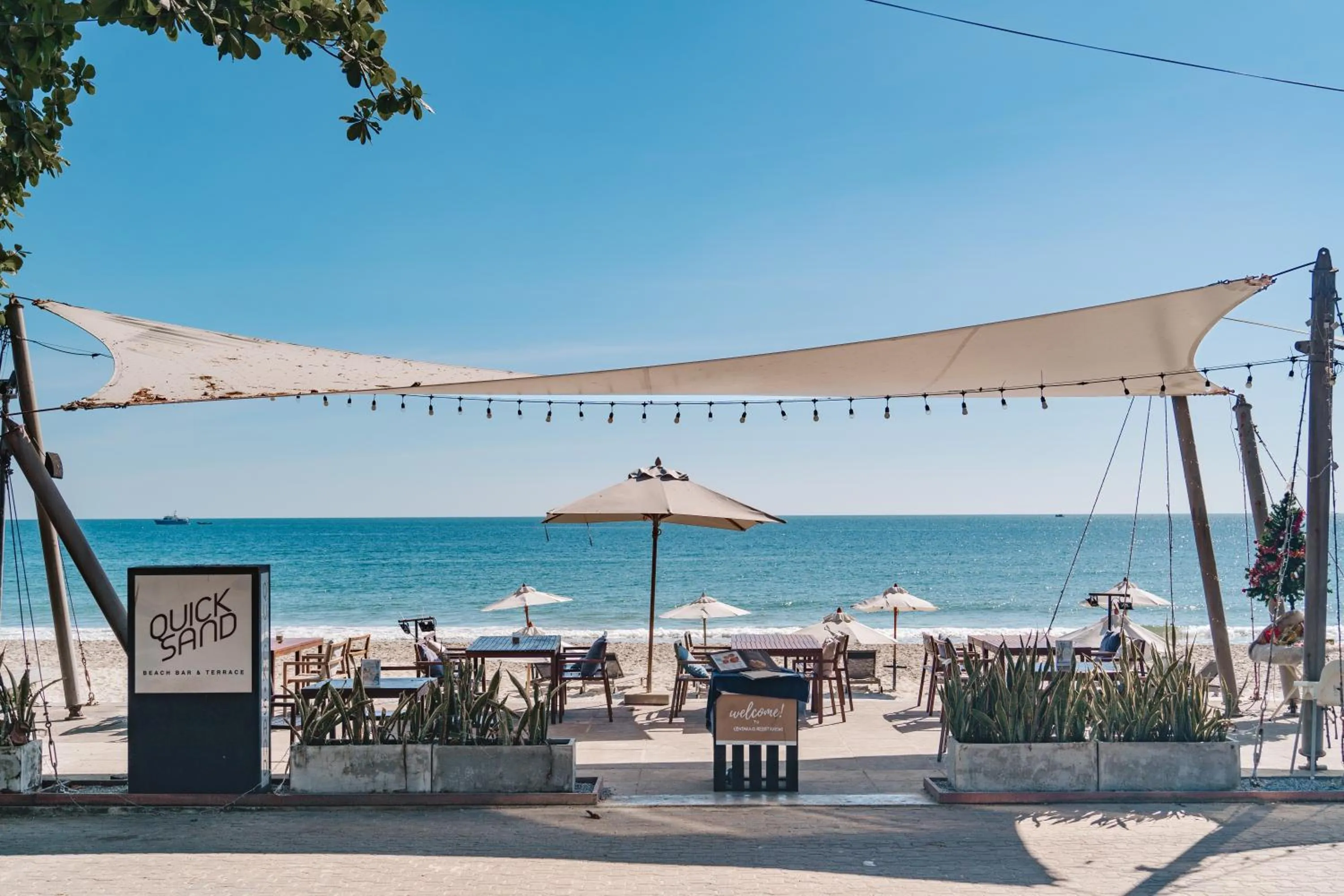 Lounge or bar in Q Resort Rayong