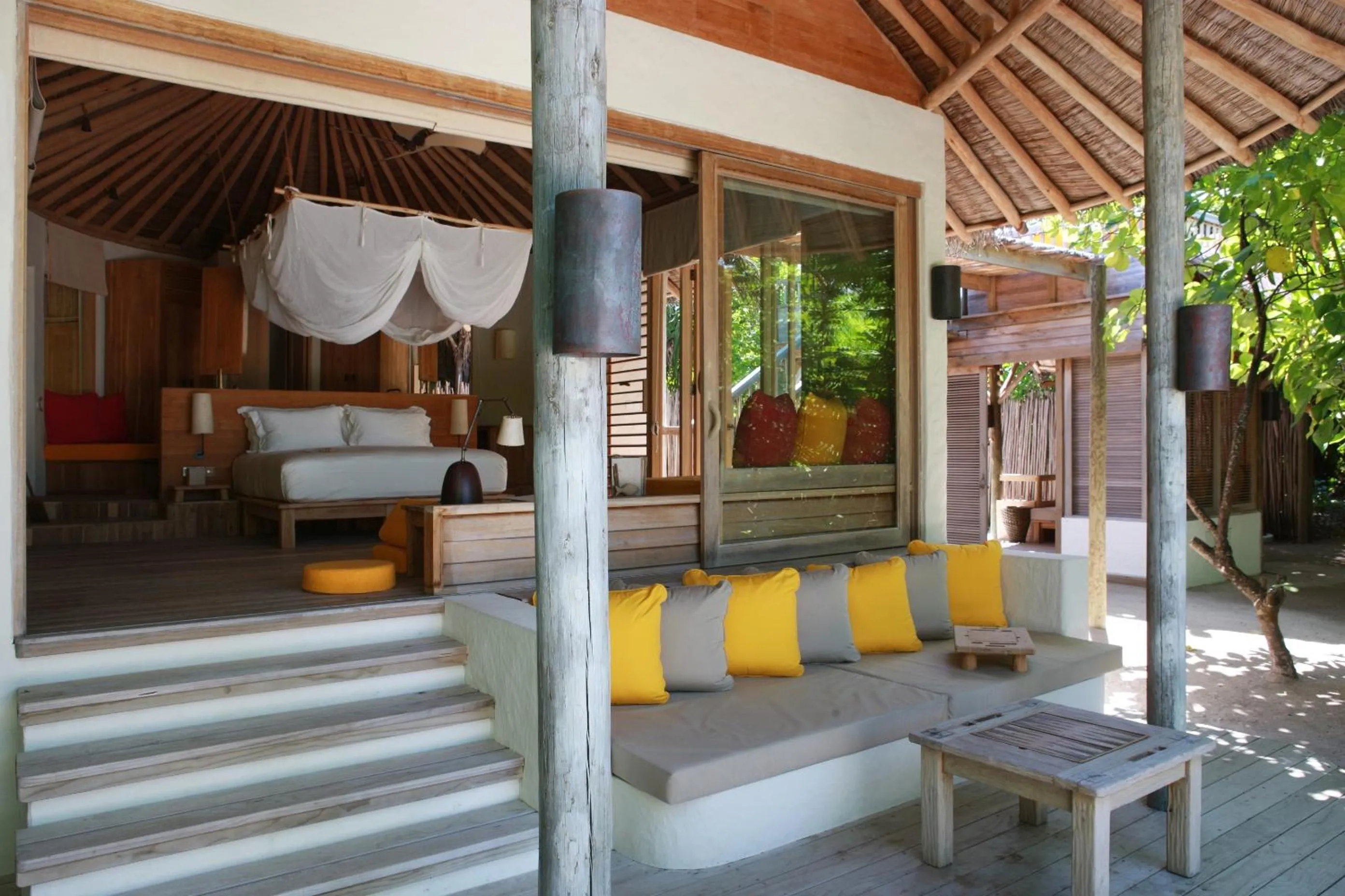 Photo of the whole room in Six Senses Laamu
