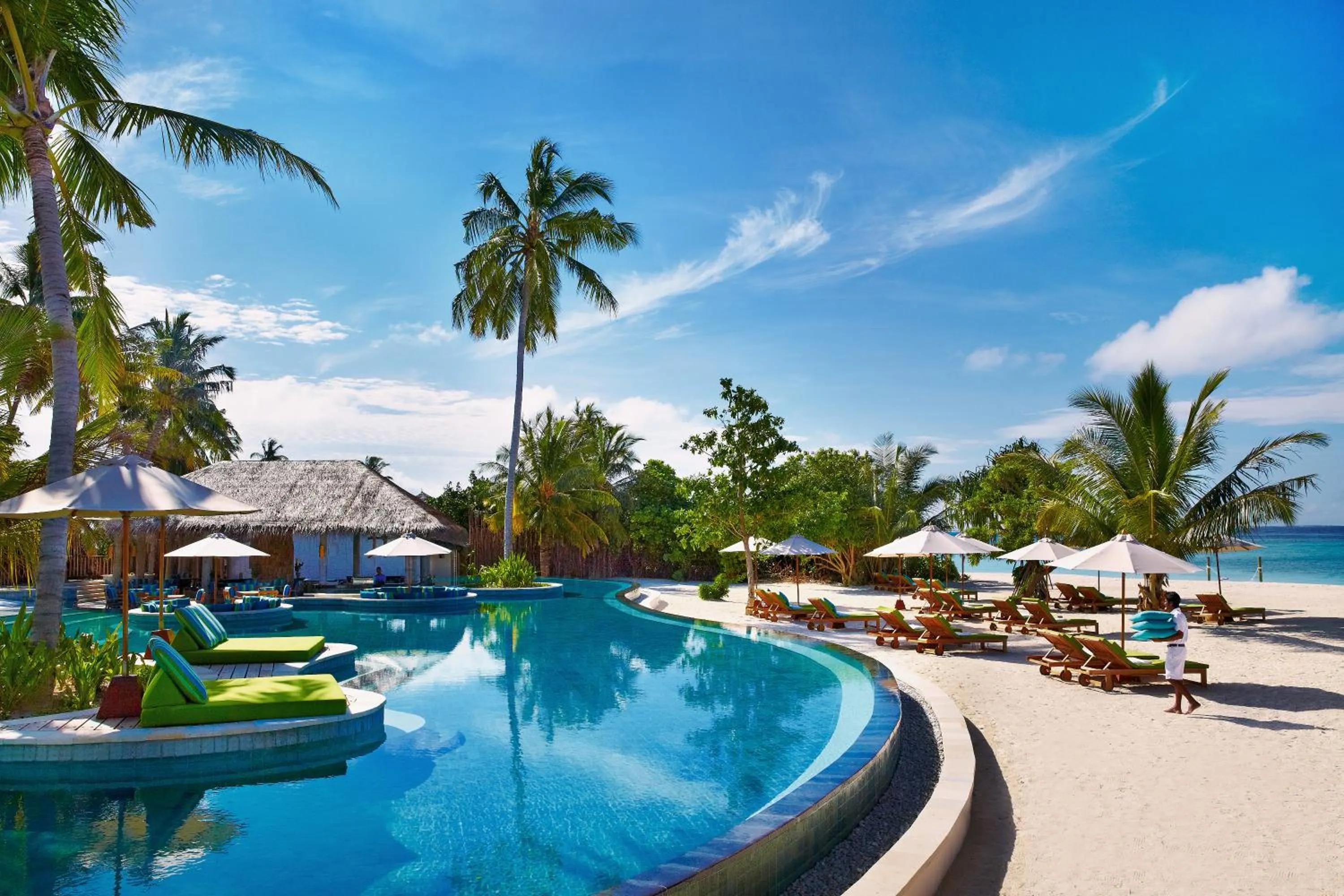 Swimming pool in Six Senses Laamu