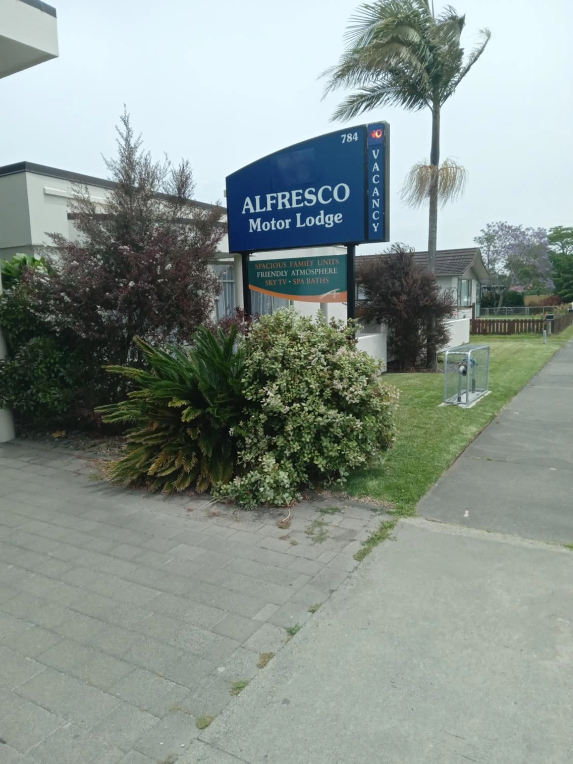 Property logo or sign in Alfresco Motor Lodge