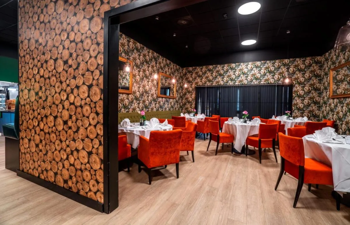 Restaurant/places to eat in Thon Hotel Bjørneparken