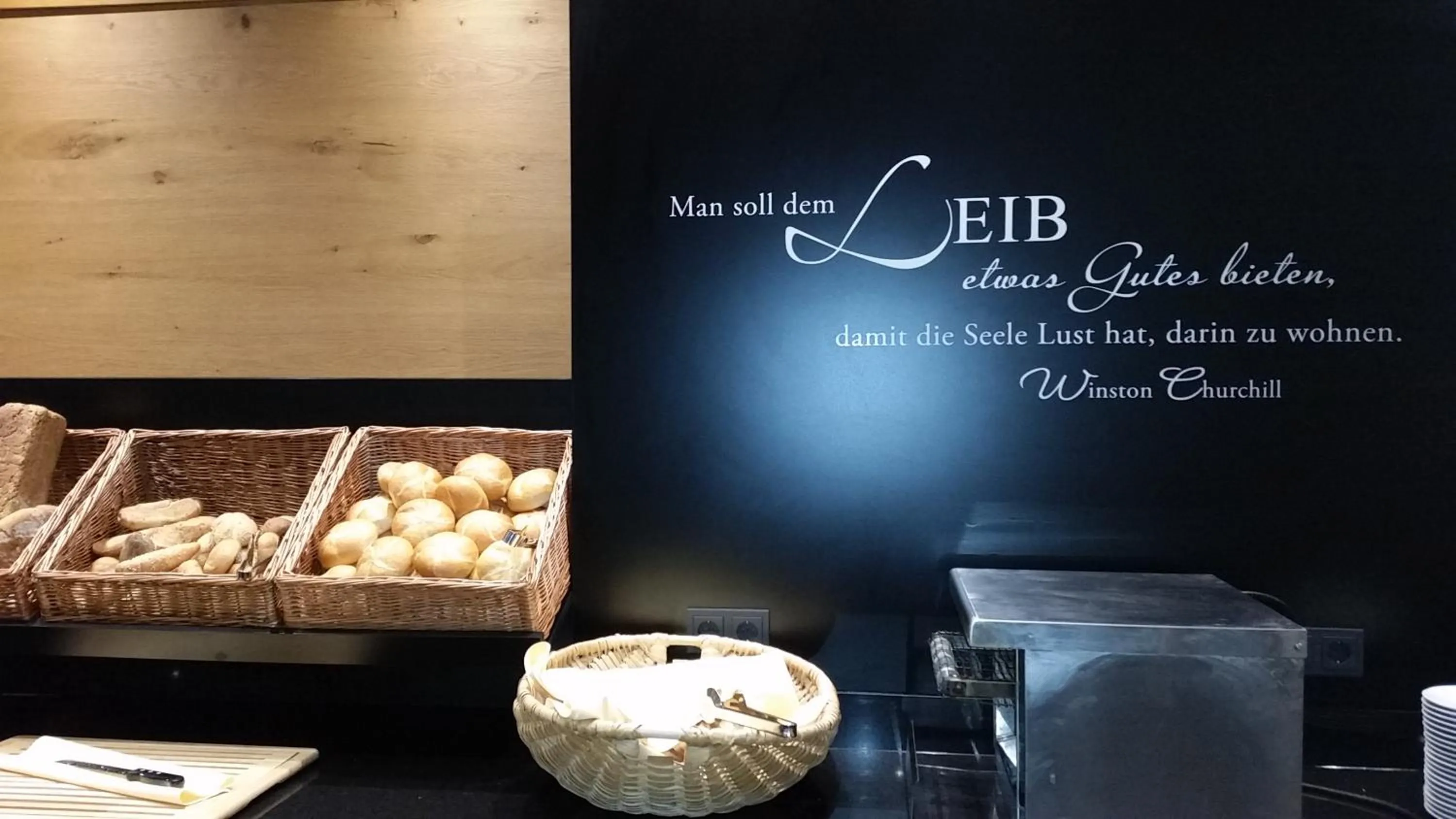 Breakfast in Das Kaltschmid - Familotel Tirol