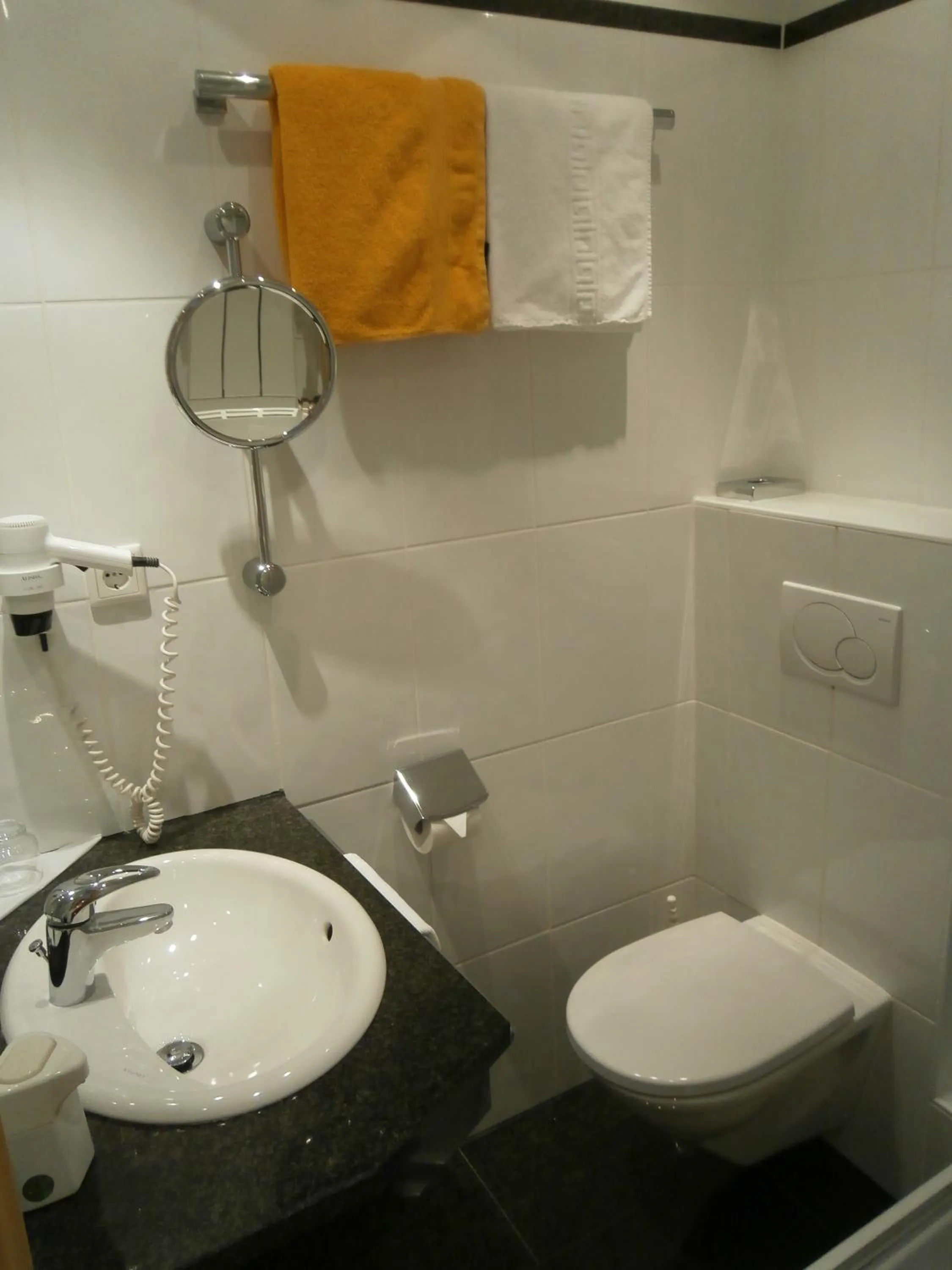 Bathroom in Das Kaltschmid - Familotel Tirol