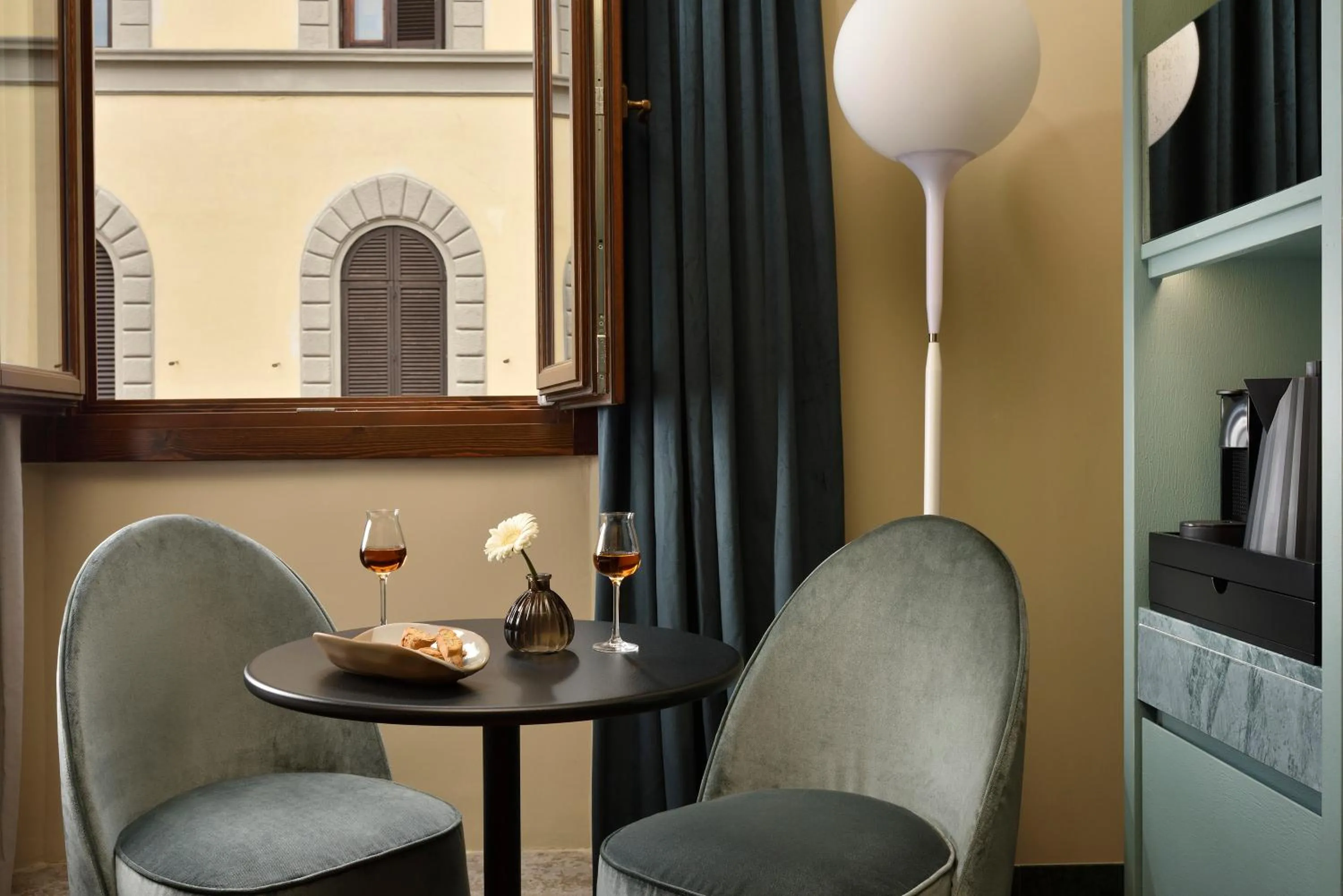 Decorative detail in Floren Hotel