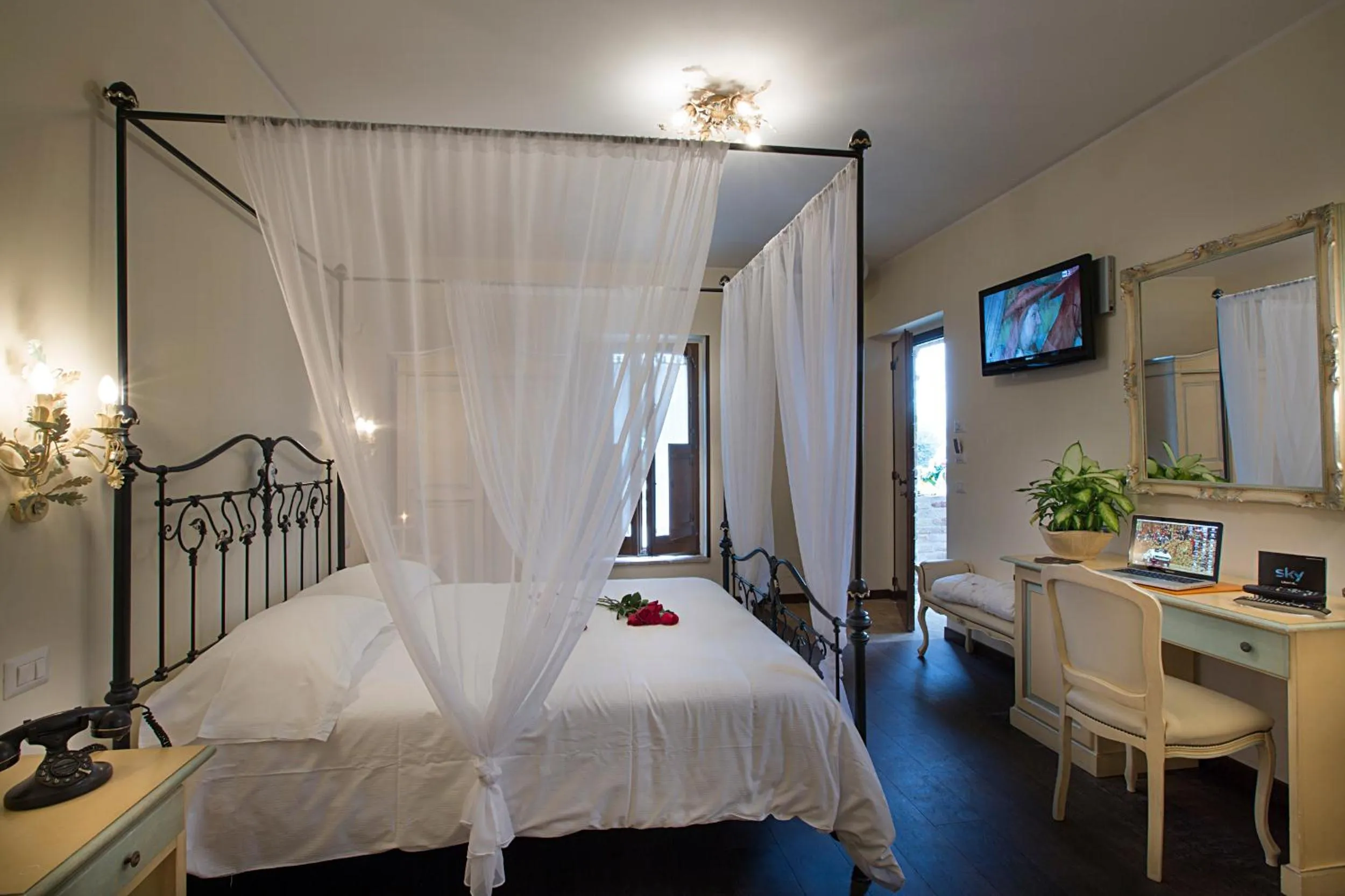 Photo of the whole room, Bed in Agriturismo Il Sapore Della Luna