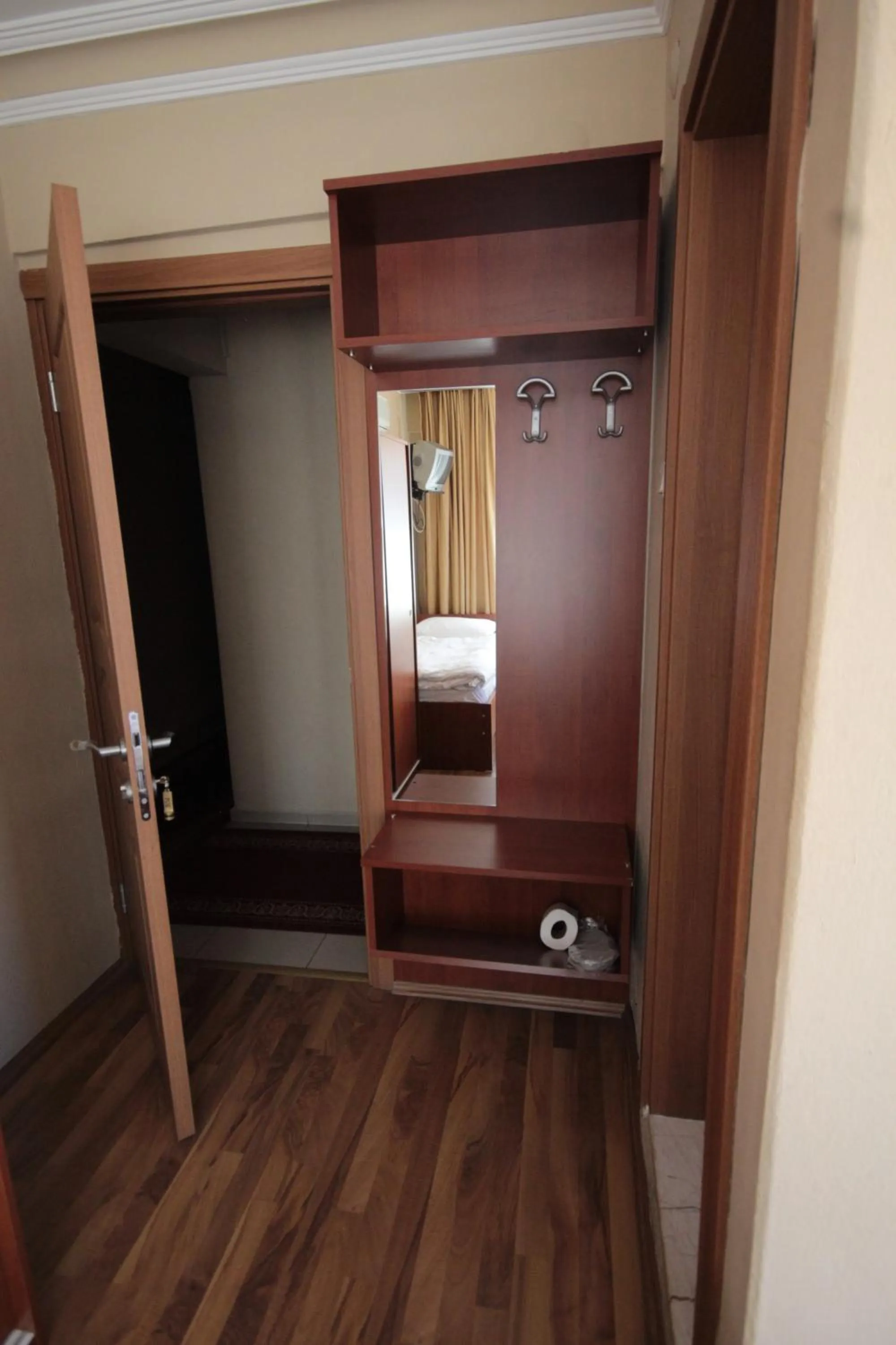 Bedroom, Bathroom in Samil Hotel