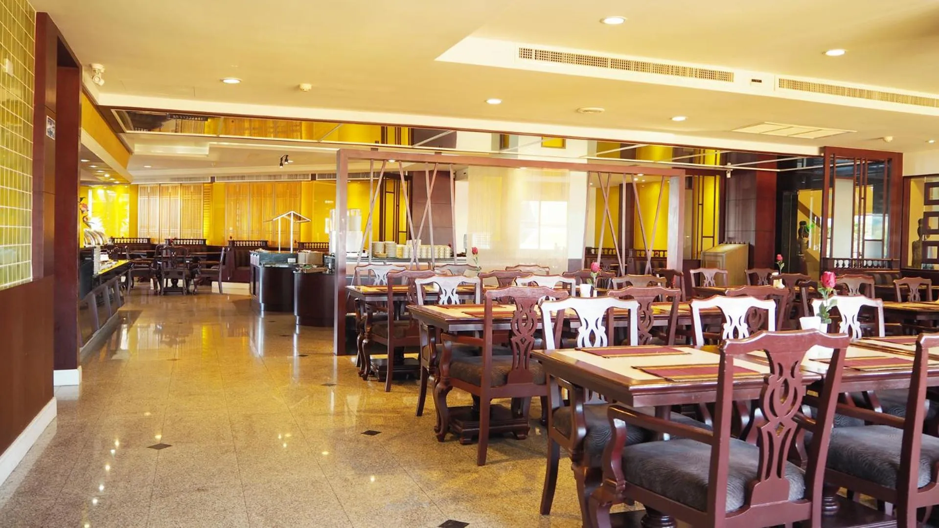 Restaurant/places to eat in City Beach Resort