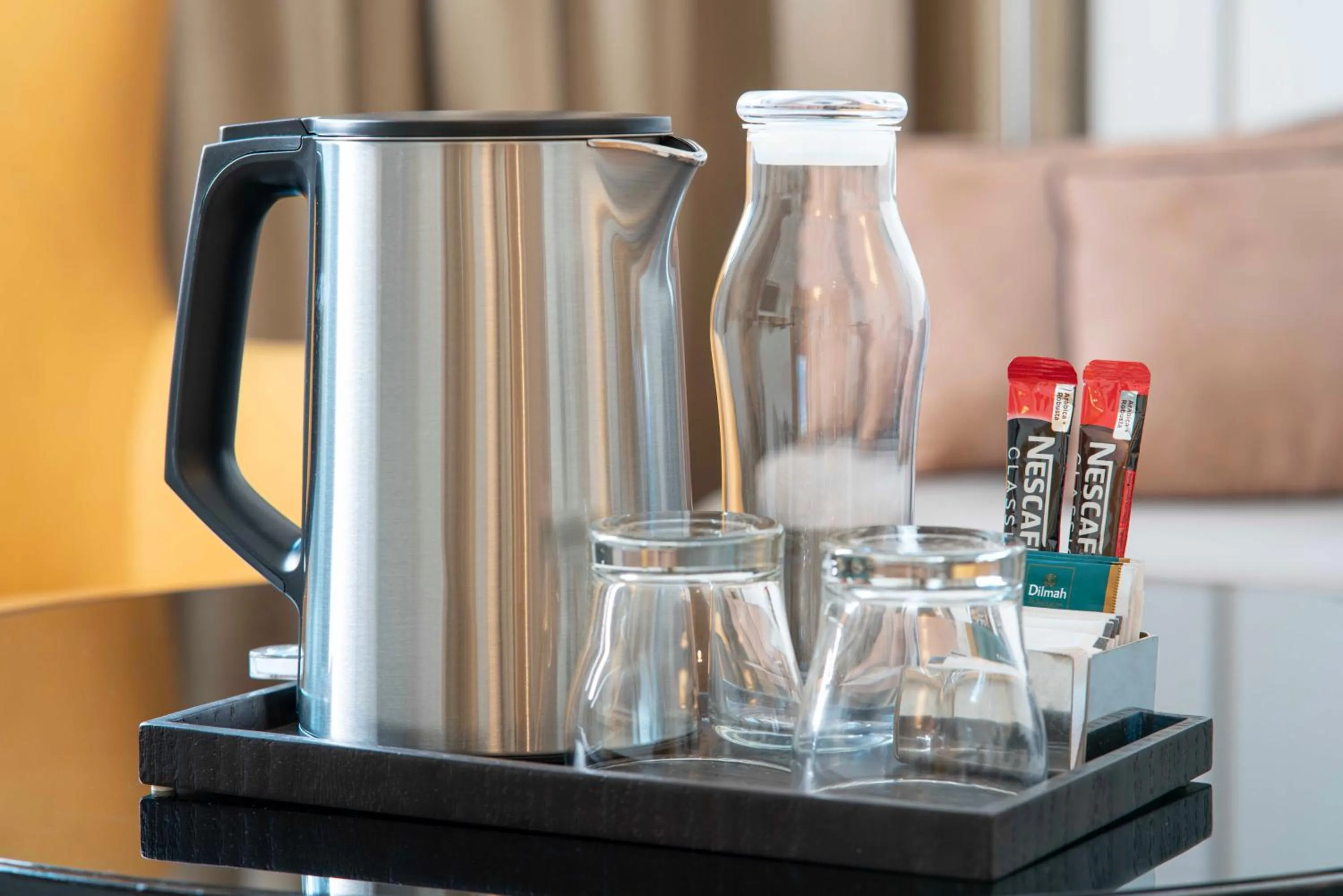 Coffee/tea facilities in Rendezvous Hotel Singapore by Far East Hospitality