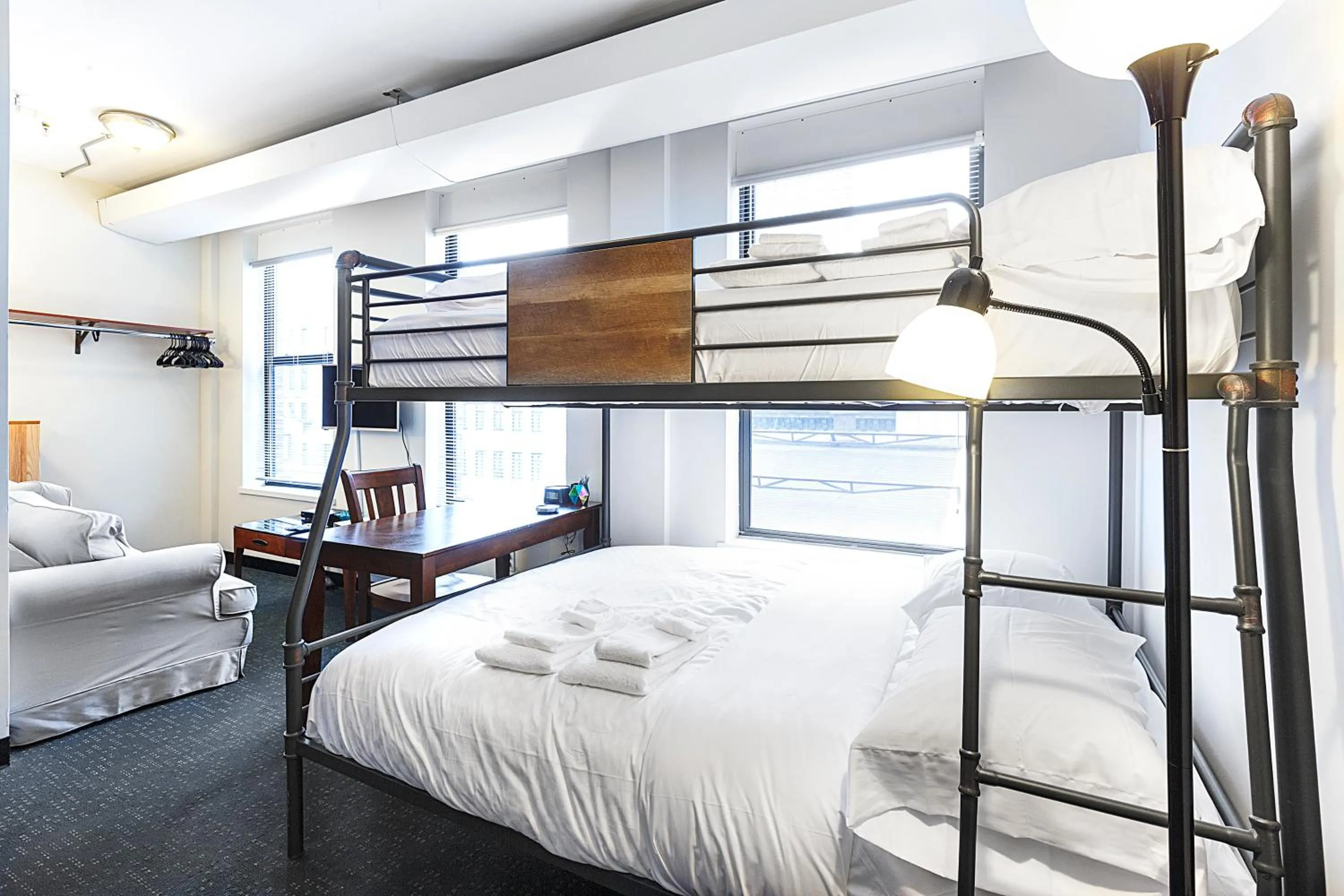 TV and multimedia, Bed in Temple Place Suites