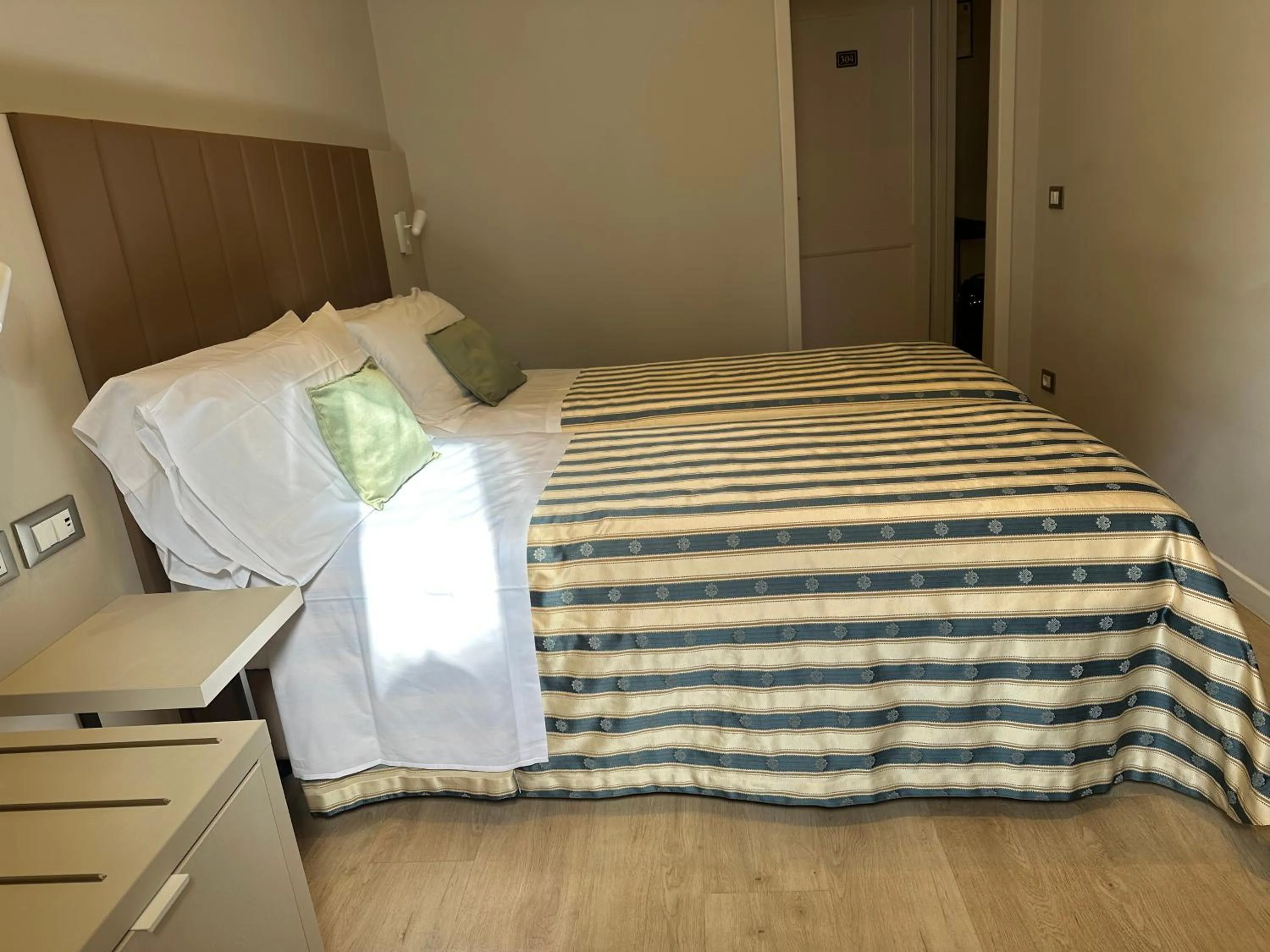 Bed in Hotel Giappone