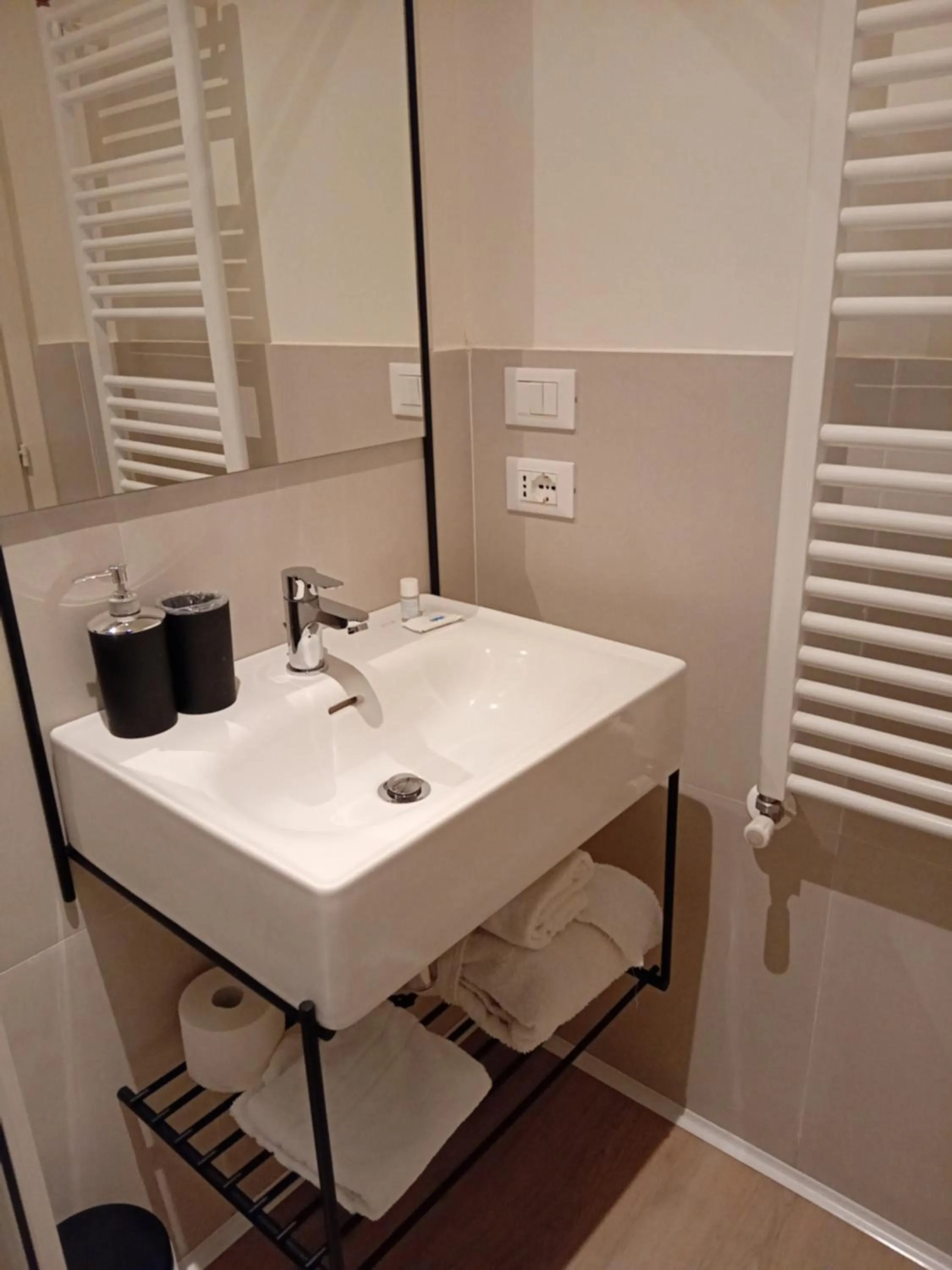 Bathroom in Hotel Giappone