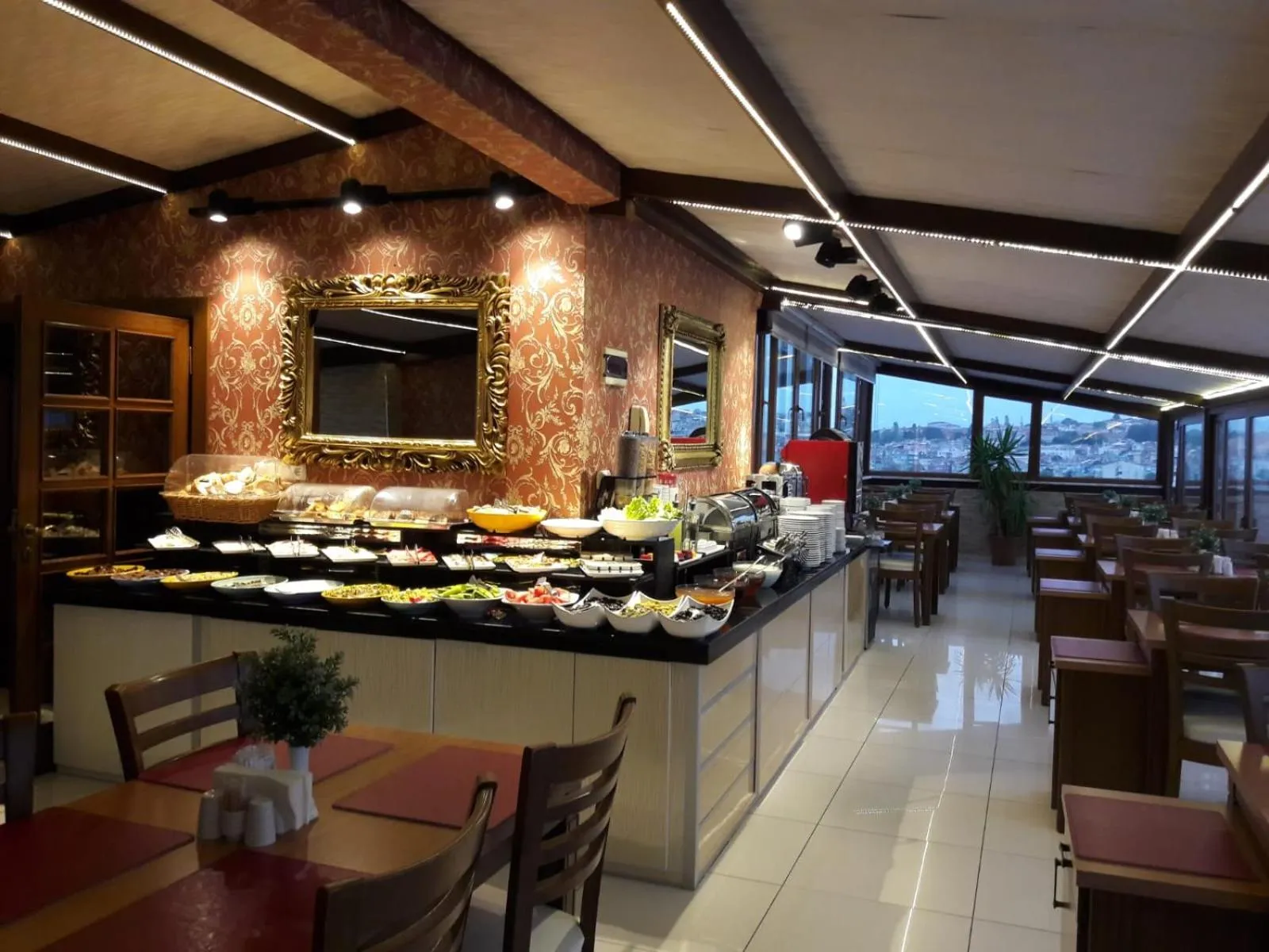 Breakfast in Grand Unal Hotel