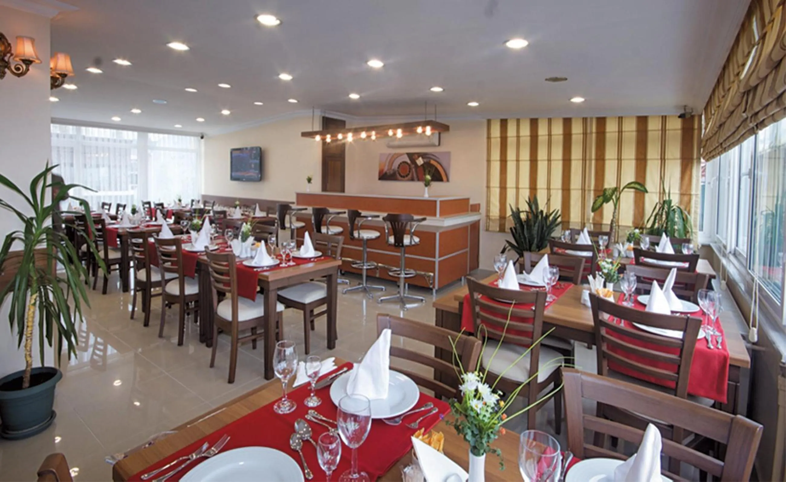 Banquet/Function facilities in Grand Unal Hotel