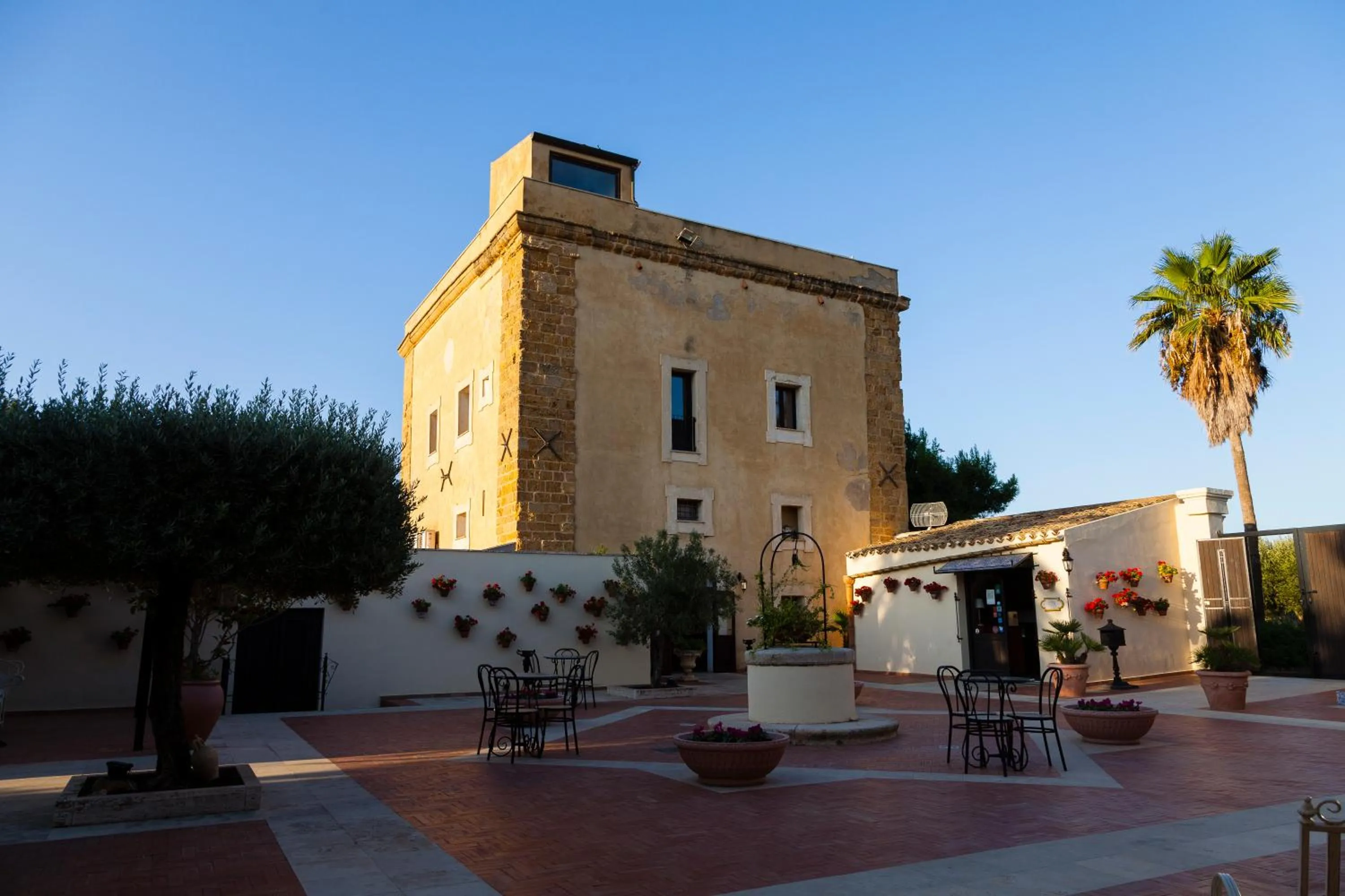 Hotel Foresteria Baglio Della Luna