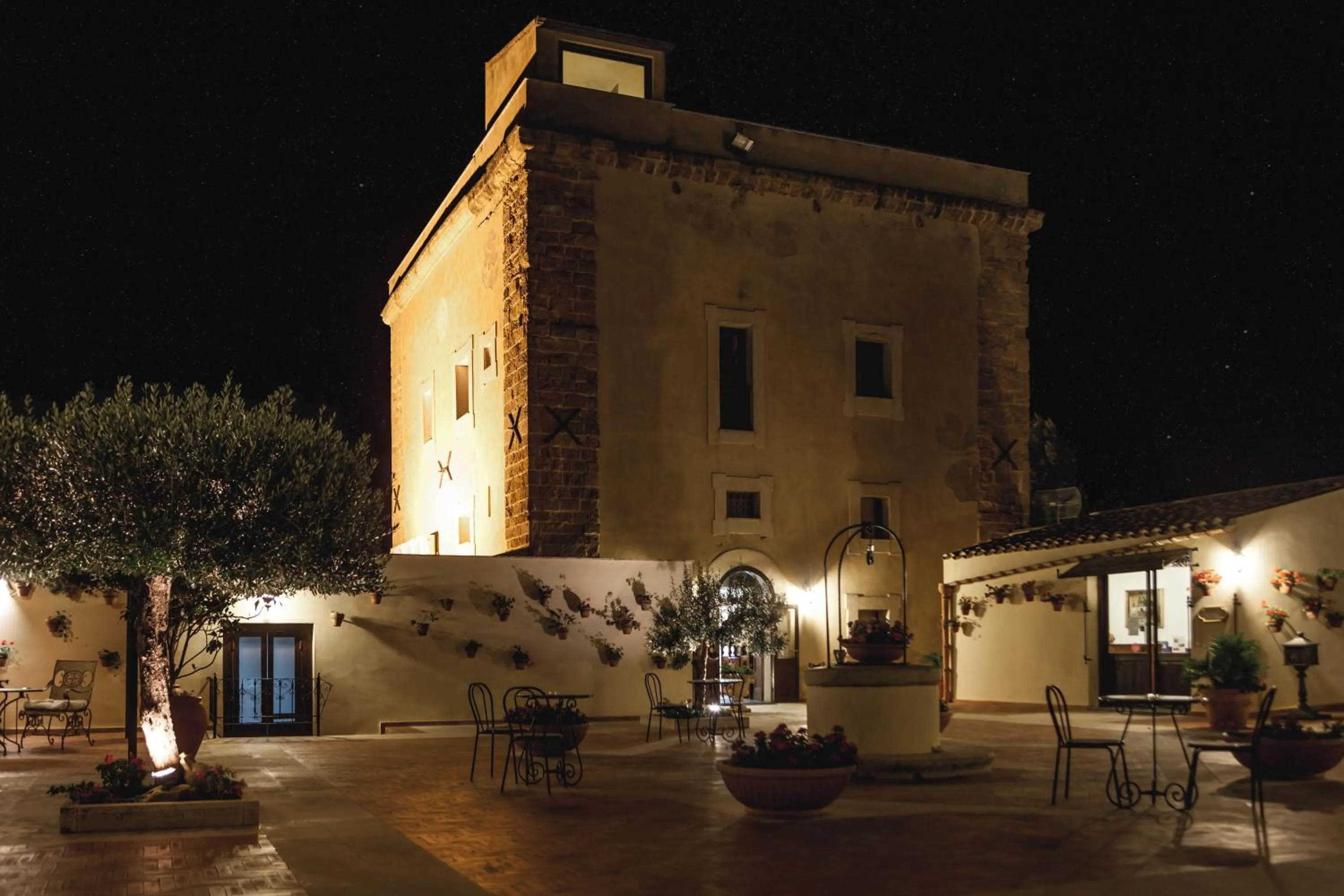 Property building in Hotel Foresteria Baglio Della Luna