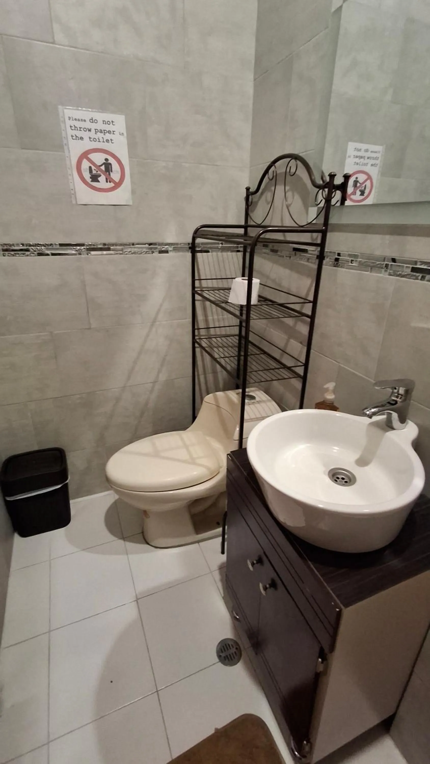 Toilet in Casa del Montañero