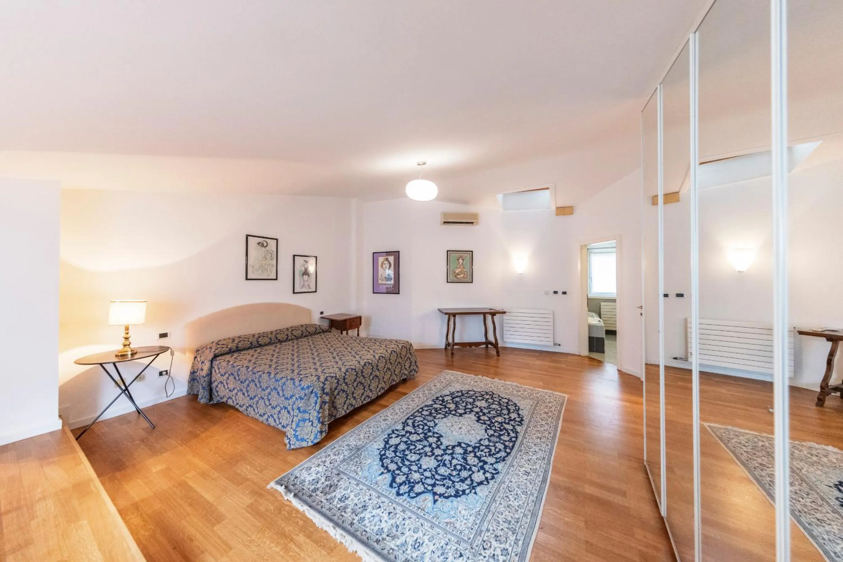 Photo of the whole room, Bed in Hotel Centrale