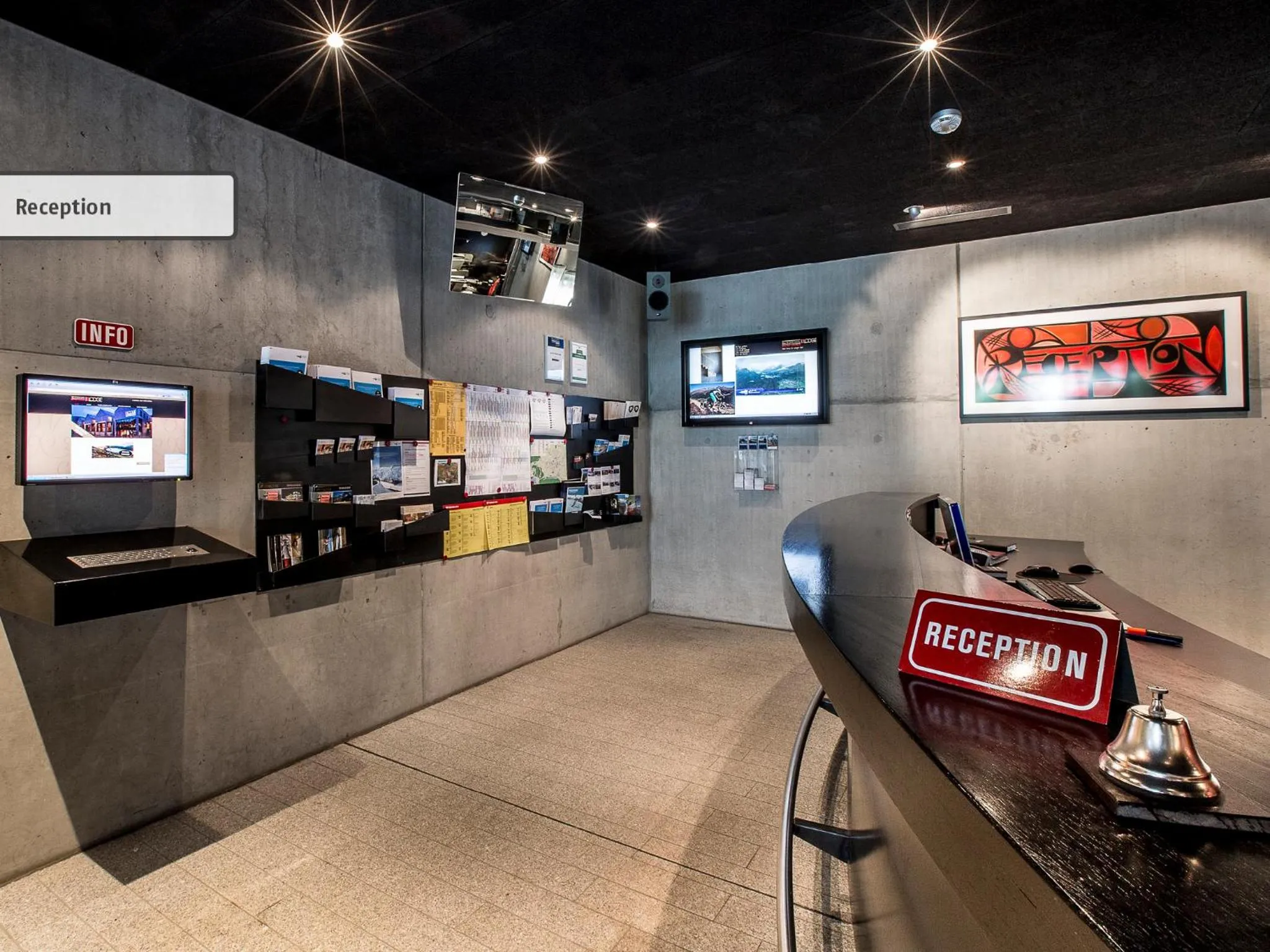 Lobby or reception in All In One Hotel - Inn Lodge / Swiss Lodge