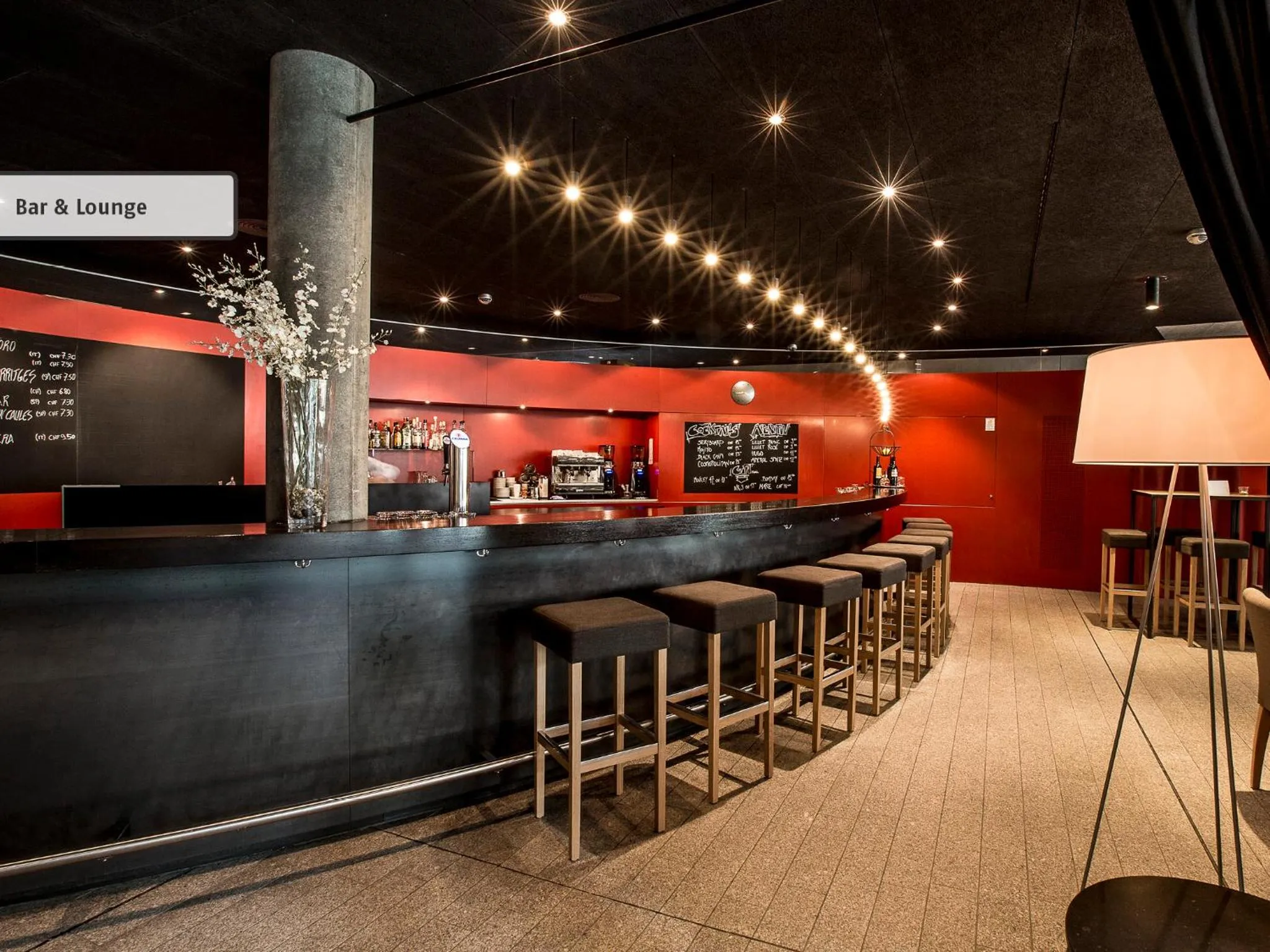 Lounge or bar in All In One Hotel - Inn Lodge / Swiss Lodge