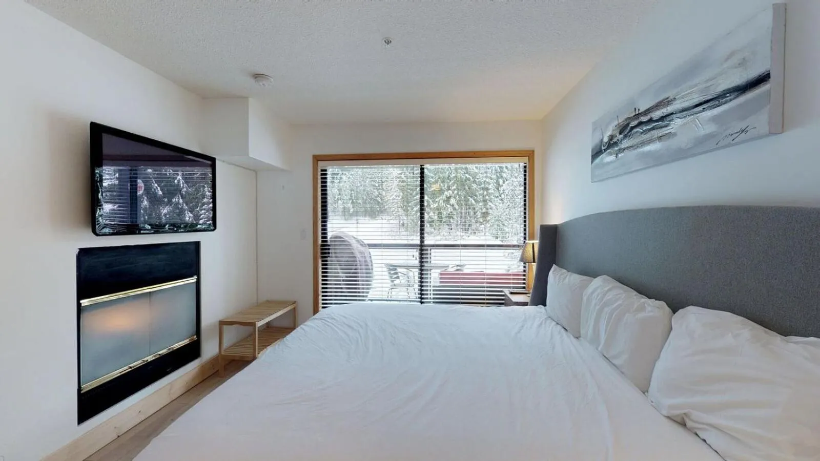Bed in Powderhorn by Whistler Blackcomb Vacation Rentals