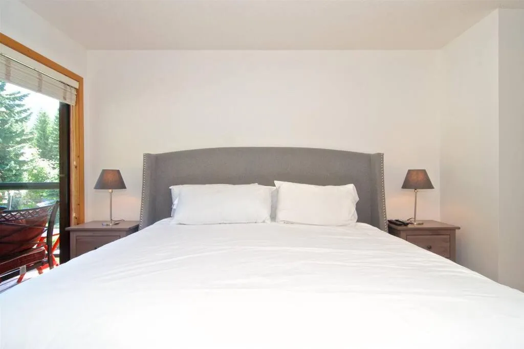 Other, Bed in Powderhorn by Whistler Blackcomb Vacation Rentals