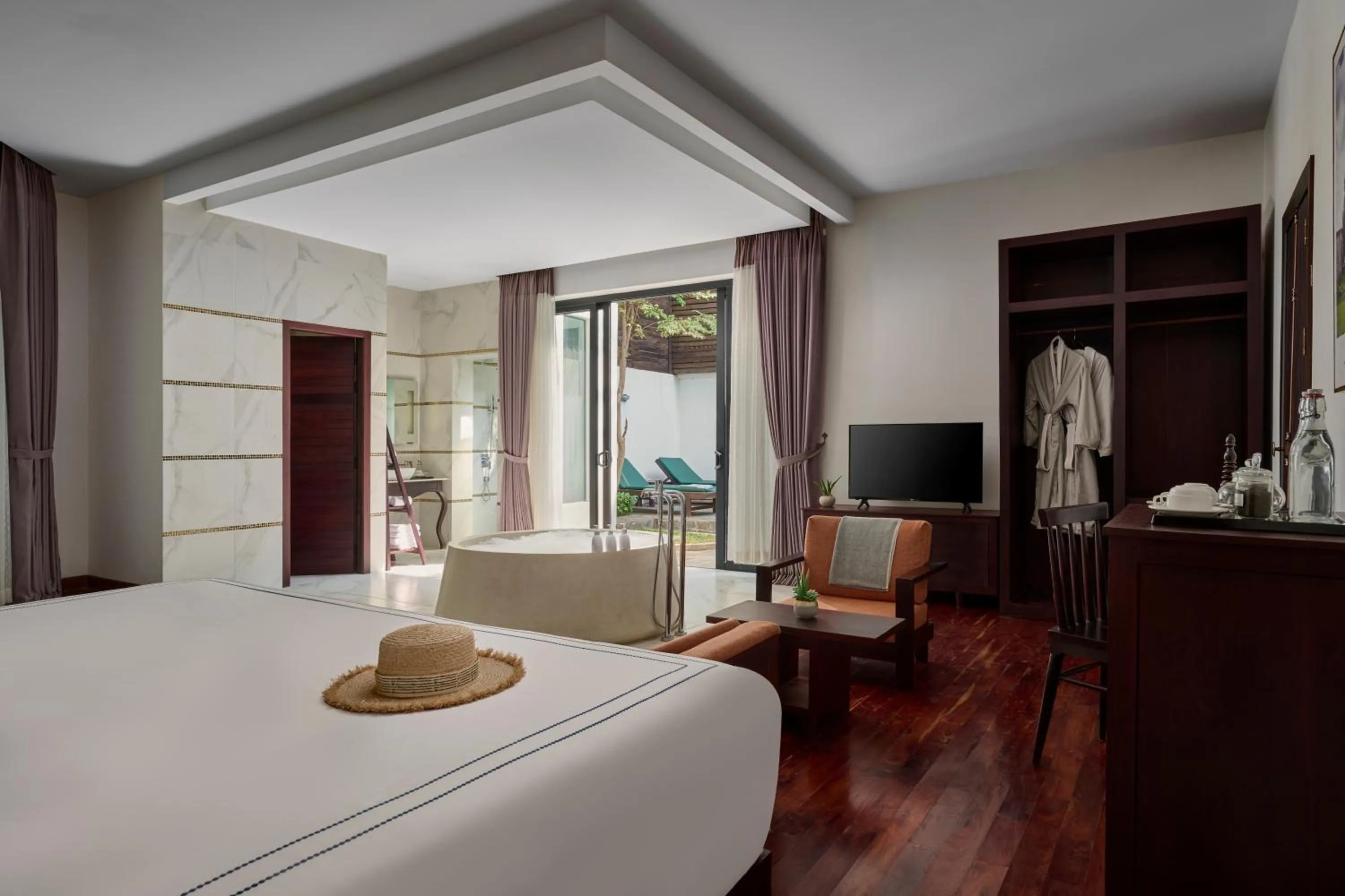 TV and multimedia, Bed in The Embassy Angkor Resort & Spa