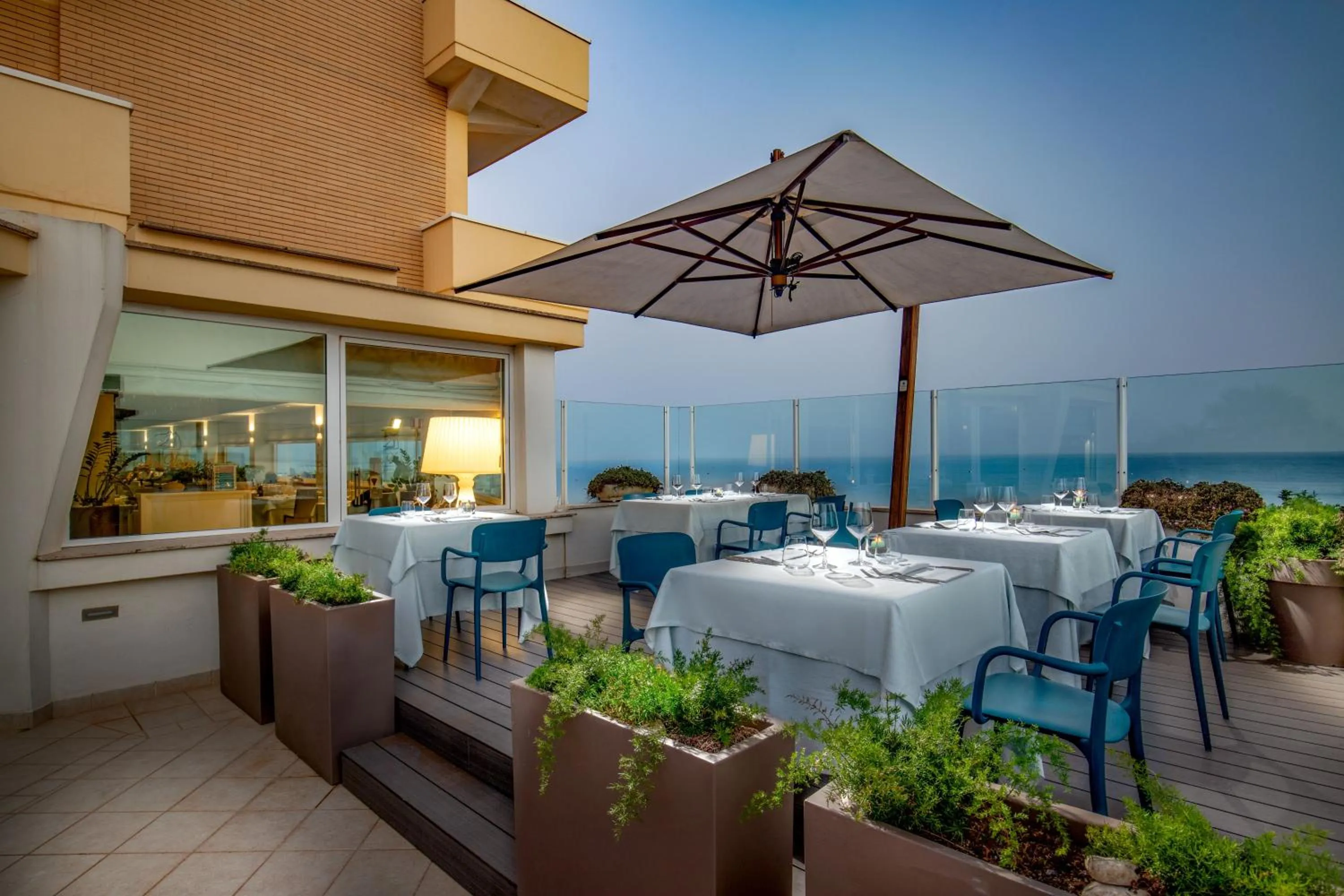 Restaurant/places to eat in Hotel Miramare