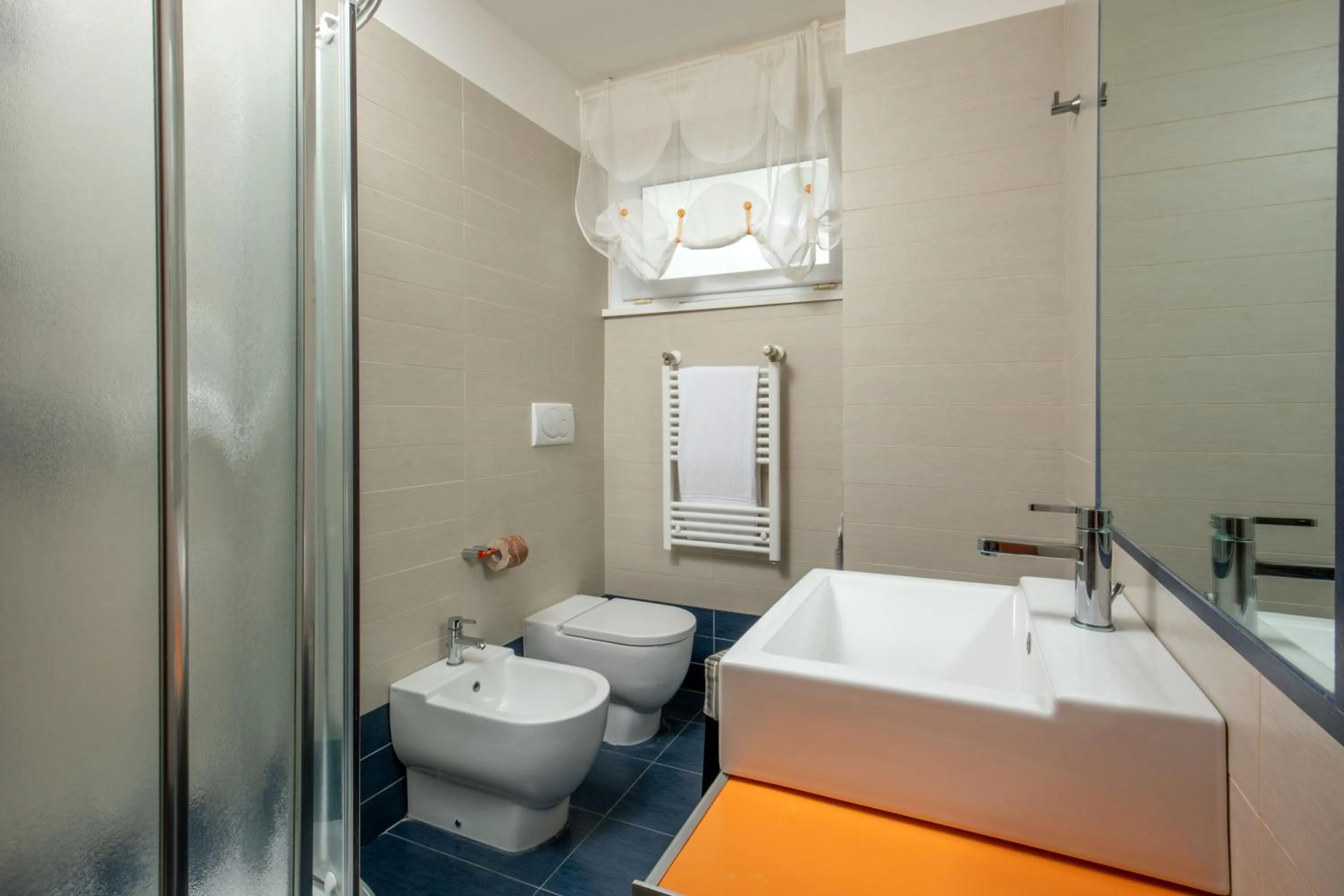 Shower in Hotel Miramare