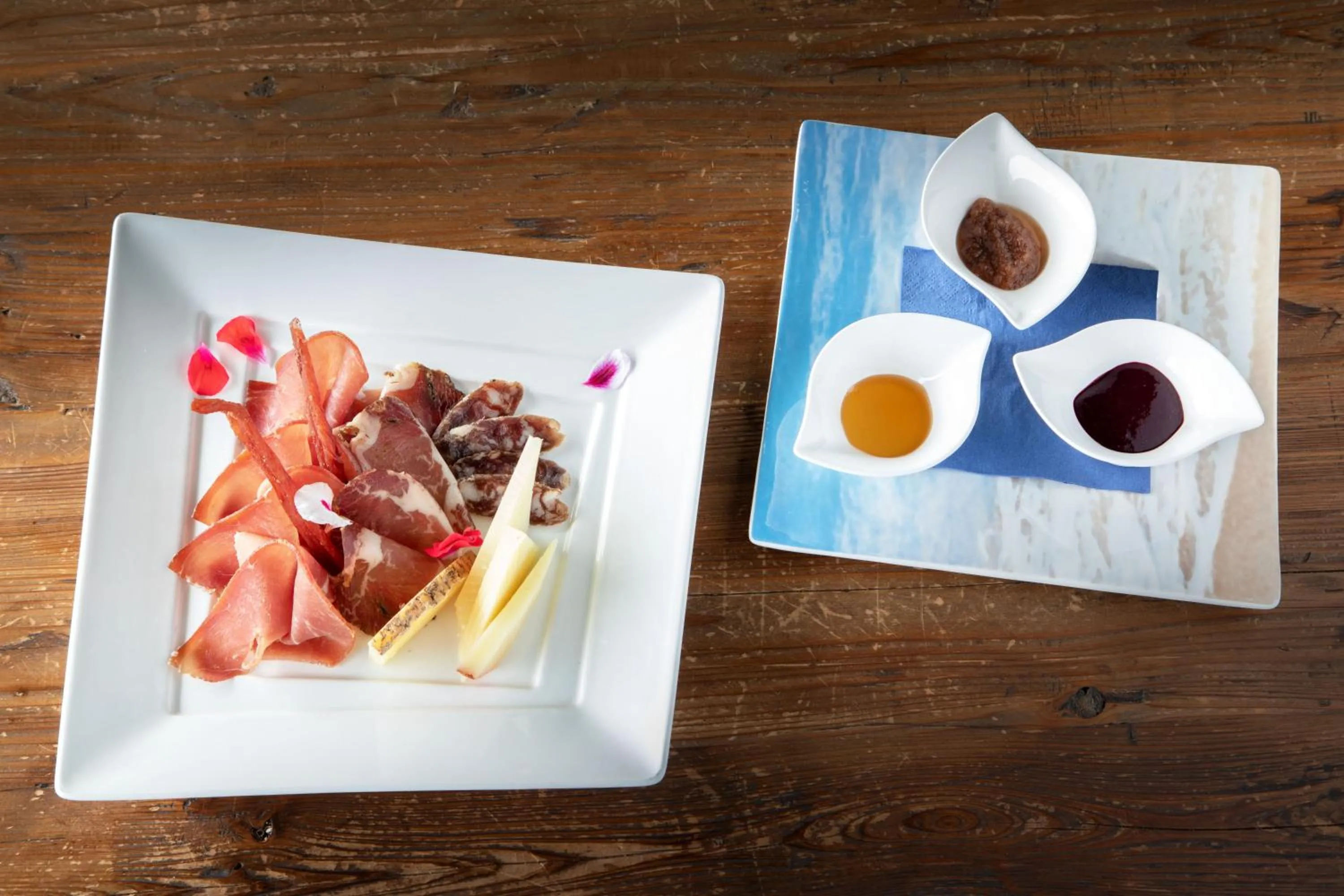 Restaurant/places to eat in Hotel Miramare