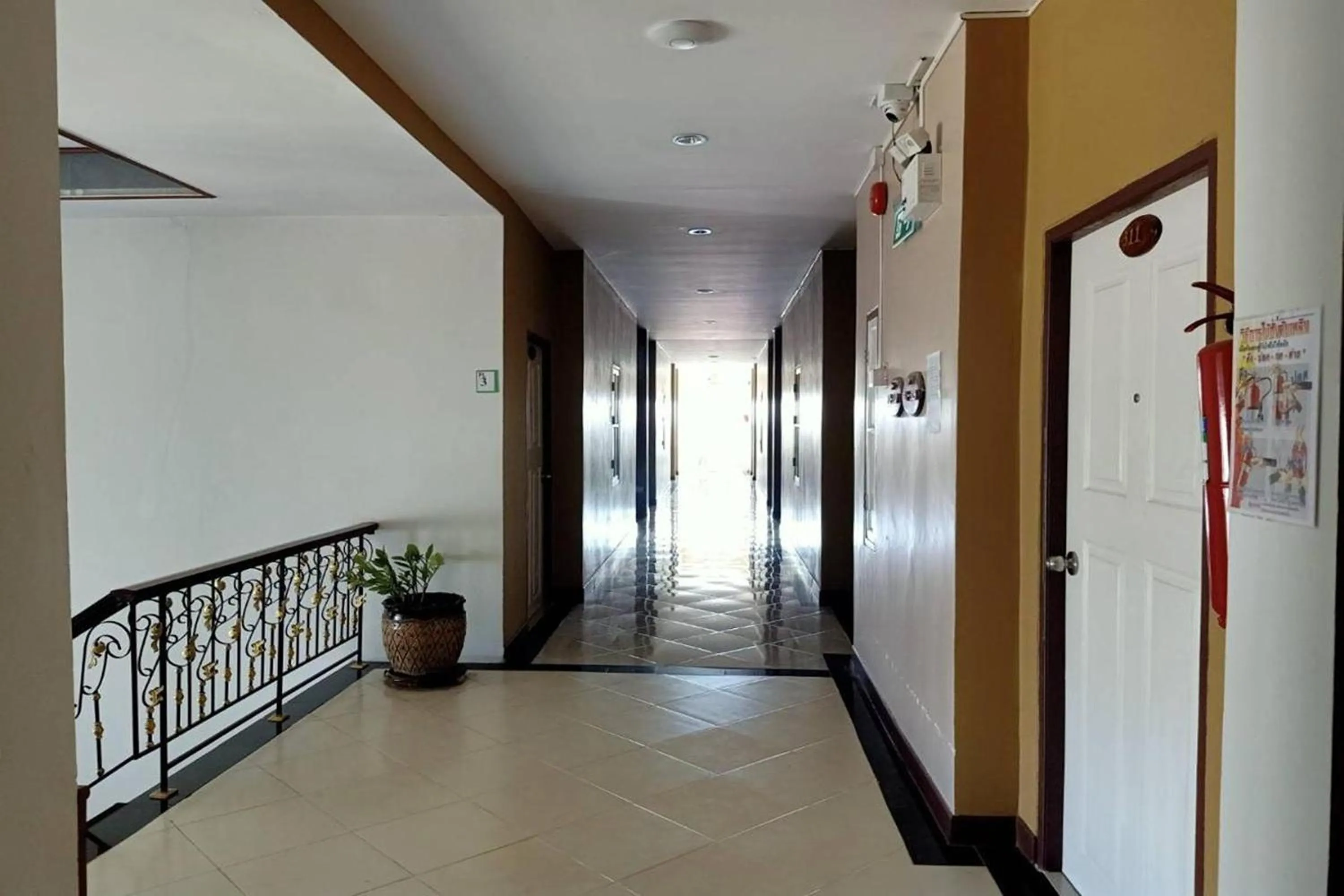 Decorative detail in Karnmanee Place Hotel