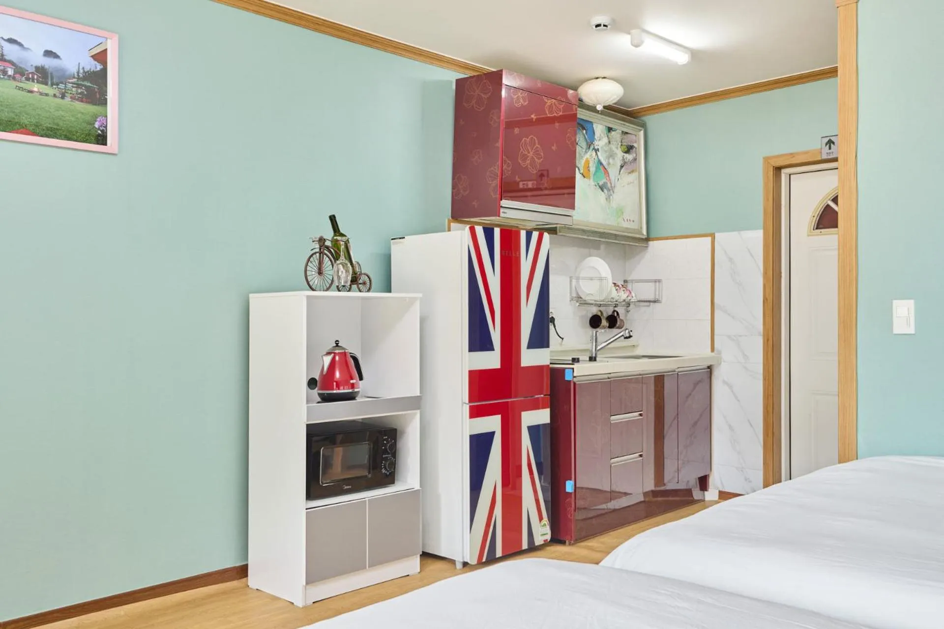 Kitchen or kitchenette, Bed in Heidi Korea