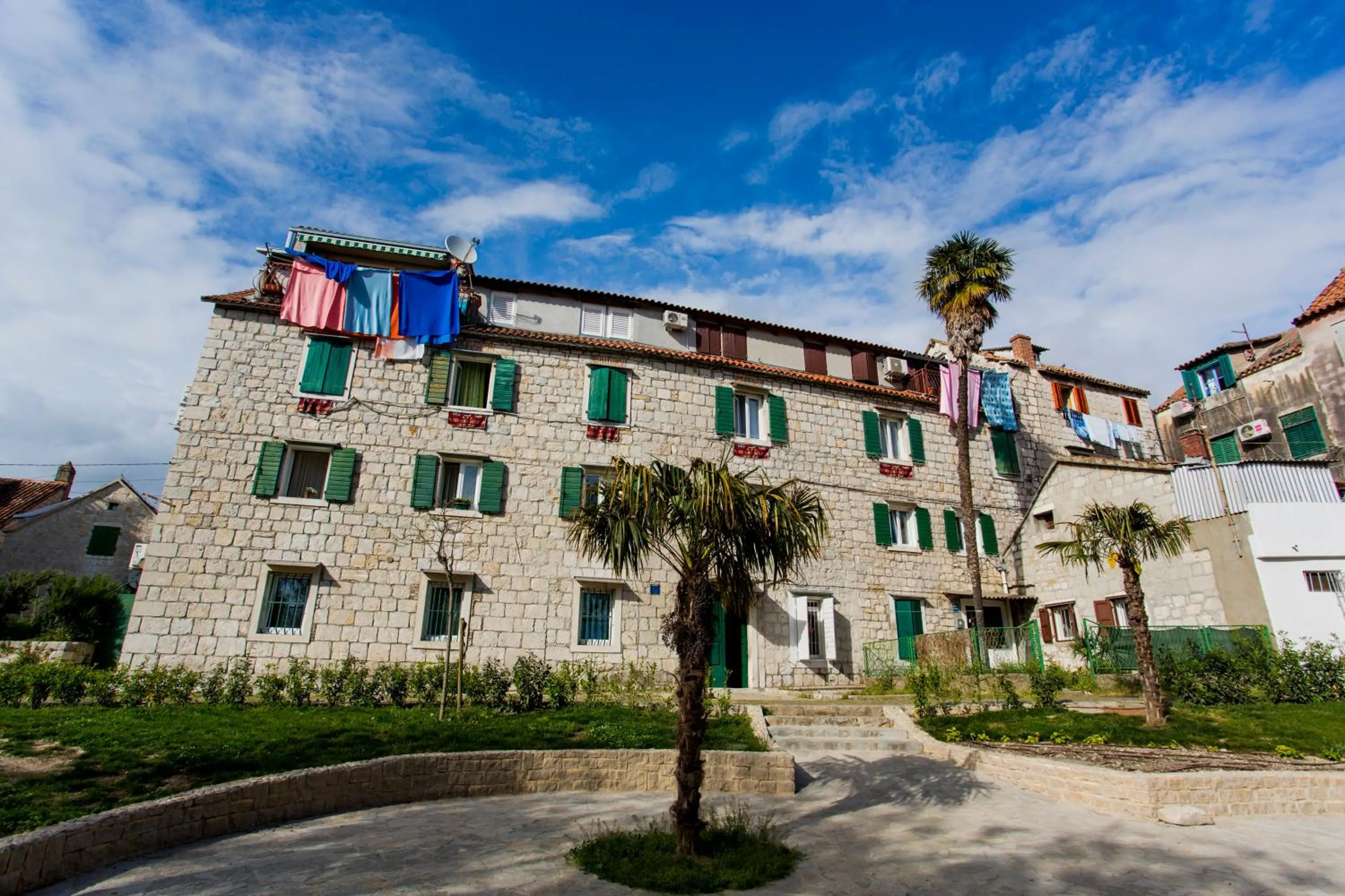 Property building in Nirvana Rooms & Apartments