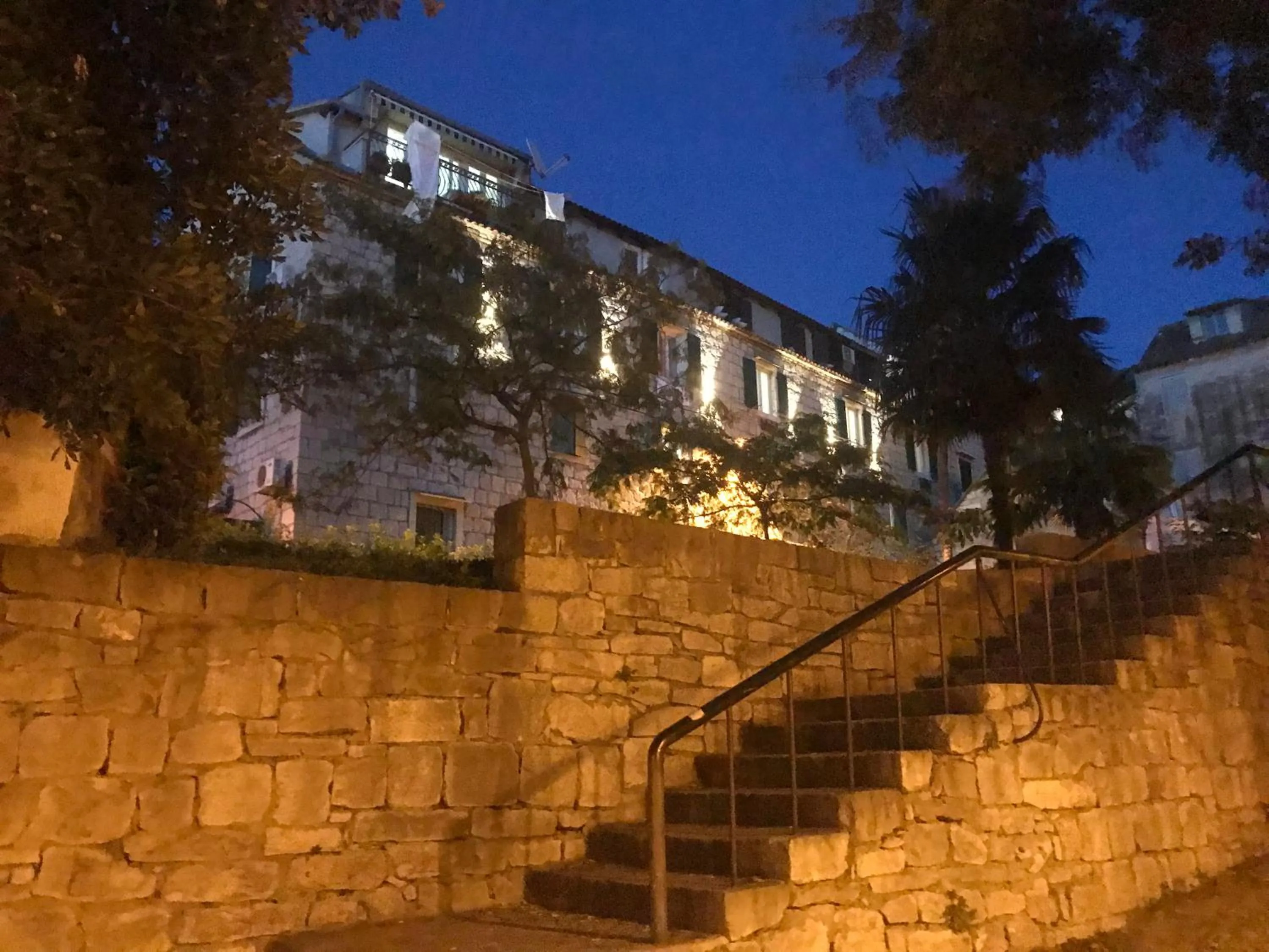 Property building in Nirvana Rooms & Apartments